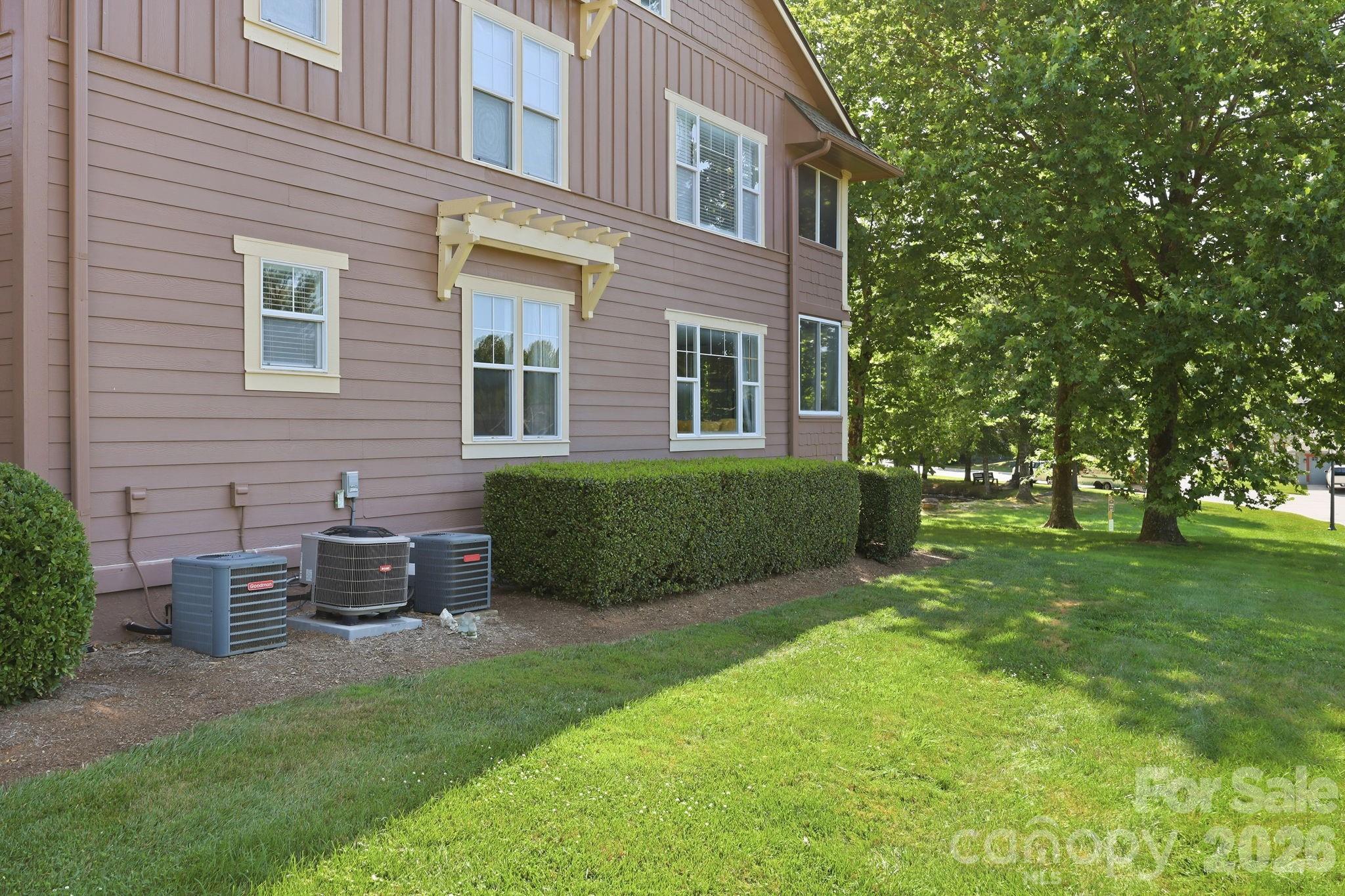 Exterior - 2705 Deermouse Way, Hendersonville