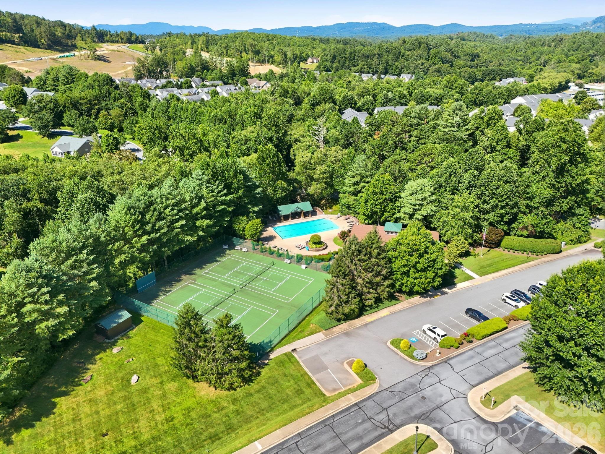 Amenities - 2705 Deermouse Way, Hendersonville