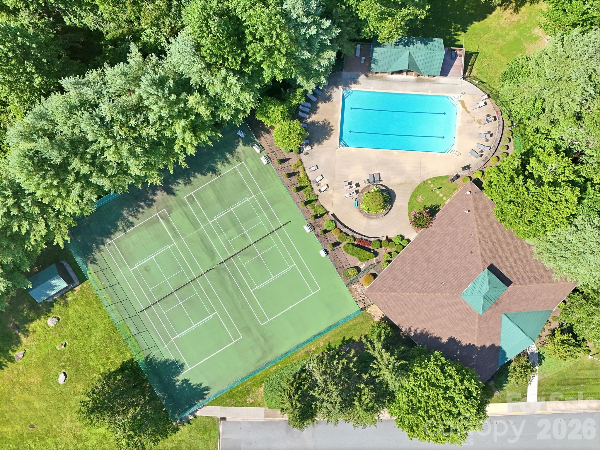 Clubhouse, Fitness Center, Pool and Tennis Courts - 2705 Deermouse Way, Hendersonville