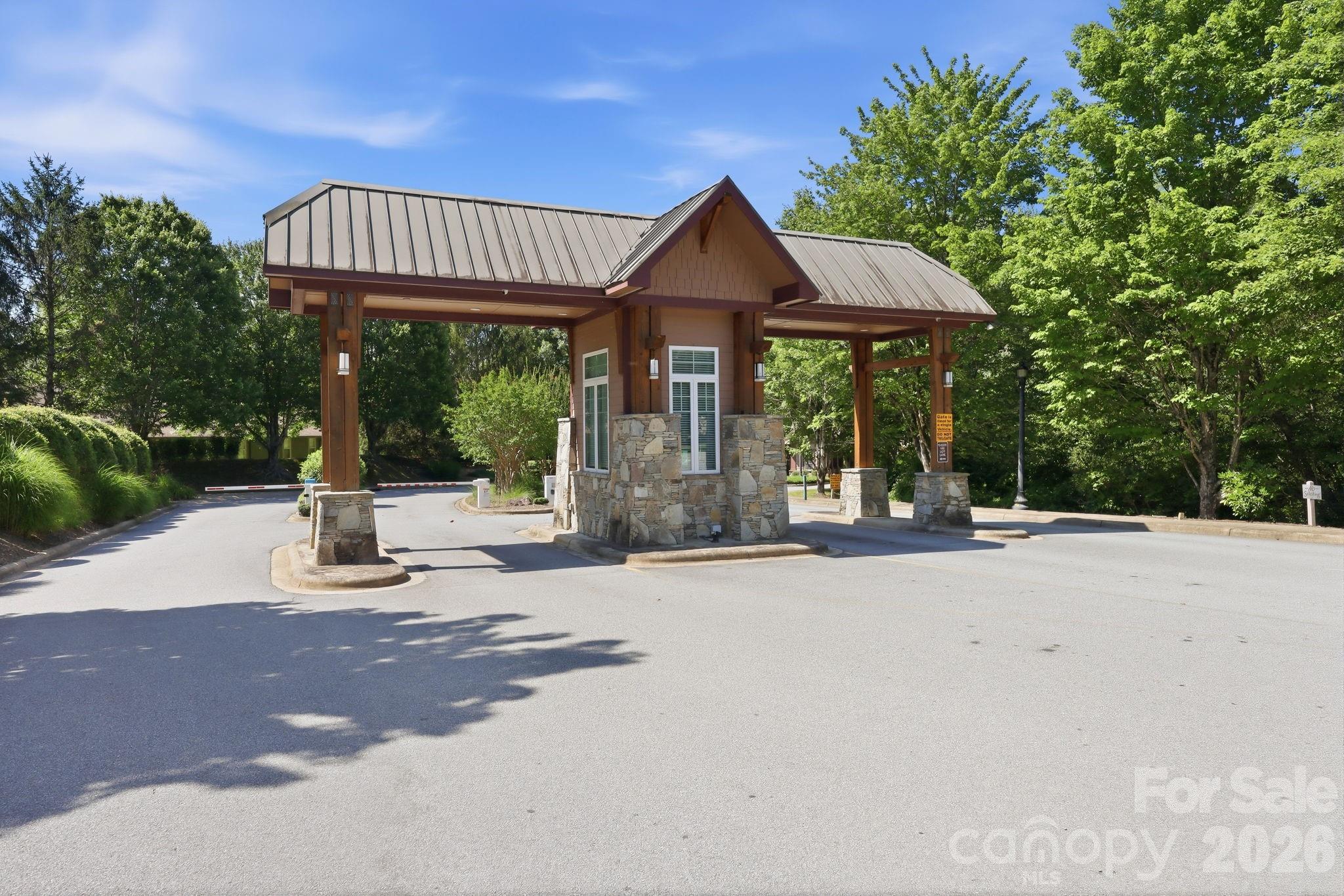 Entry Gate - 2705 Deermouse Way, Hendersonville
