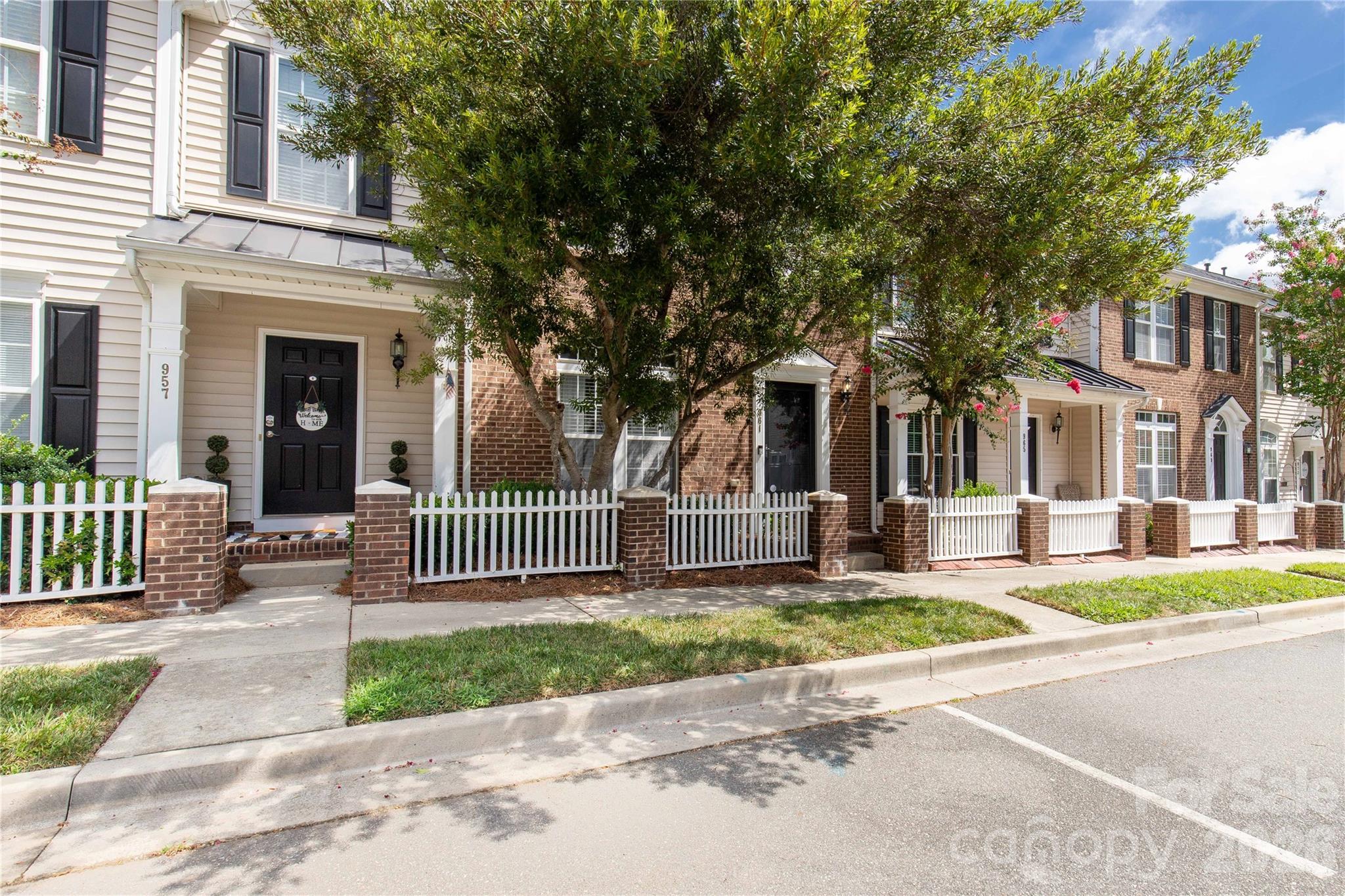 Townhouse at 961 Coolsprings Lane, Rock Hill, photo 5 of 38