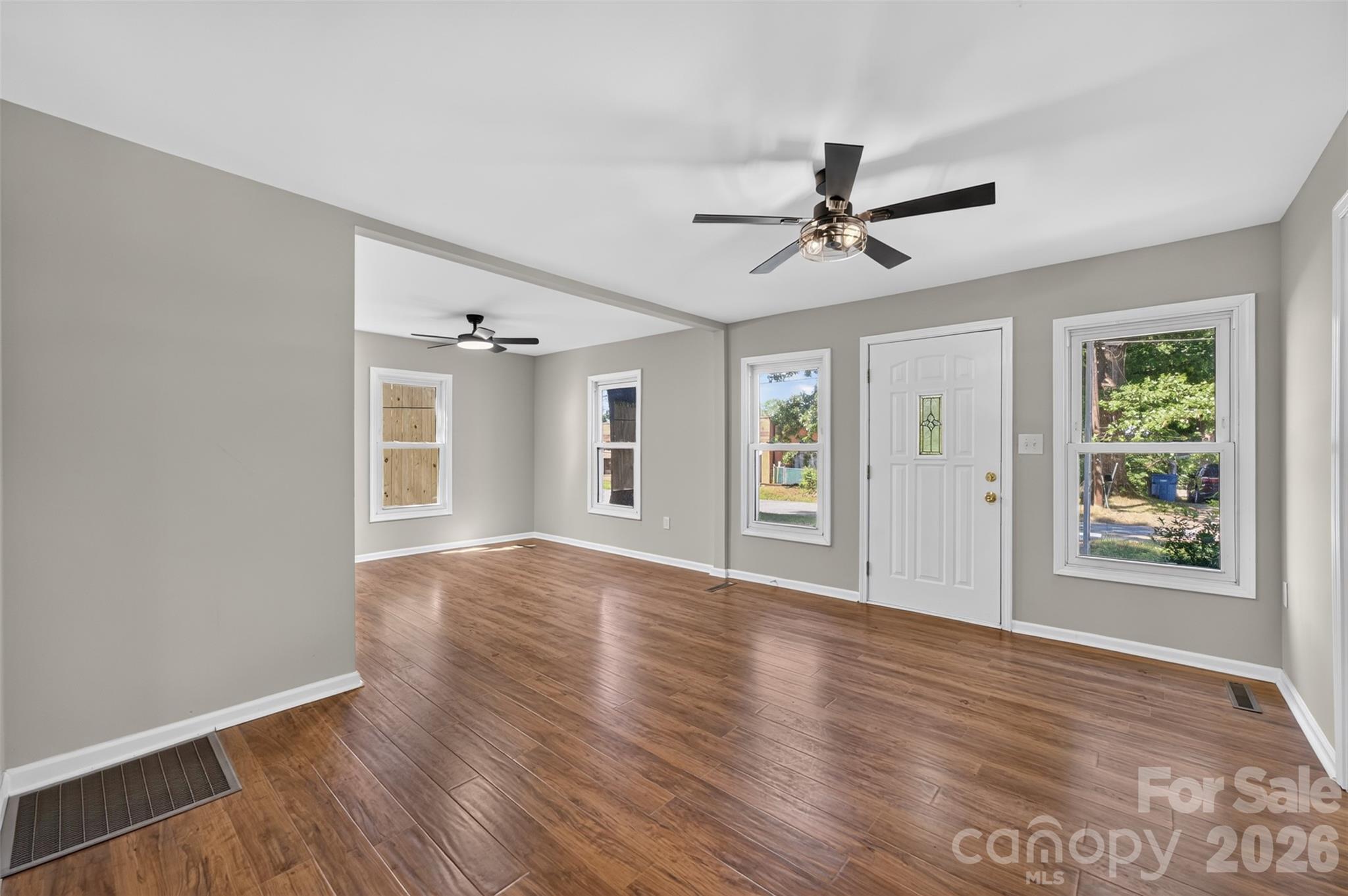 Open living and dining area - 620 10th Street Boulevard NW, Hickory