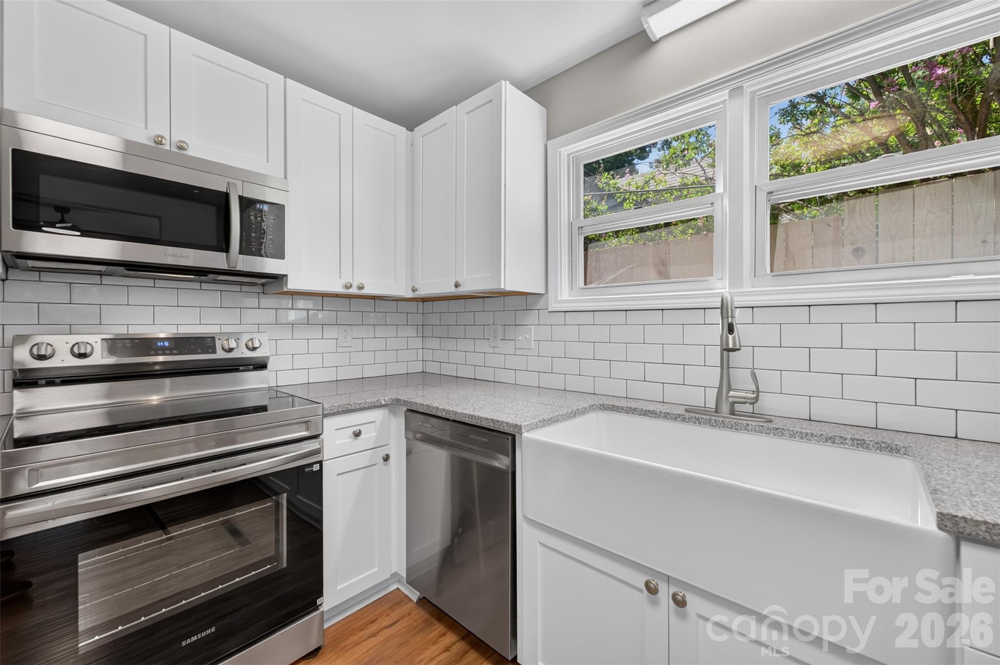 Love this kitchen! - 620 10th Street Boulevard NW, Hickory