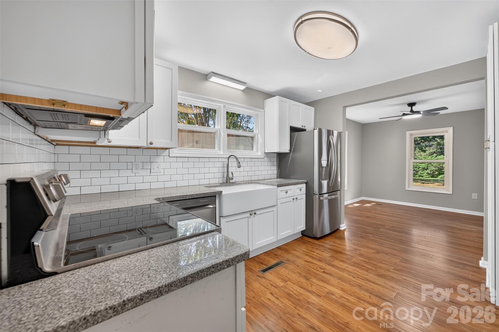 All new appliances! - 620 10th Street Boulevard NW, Hickory