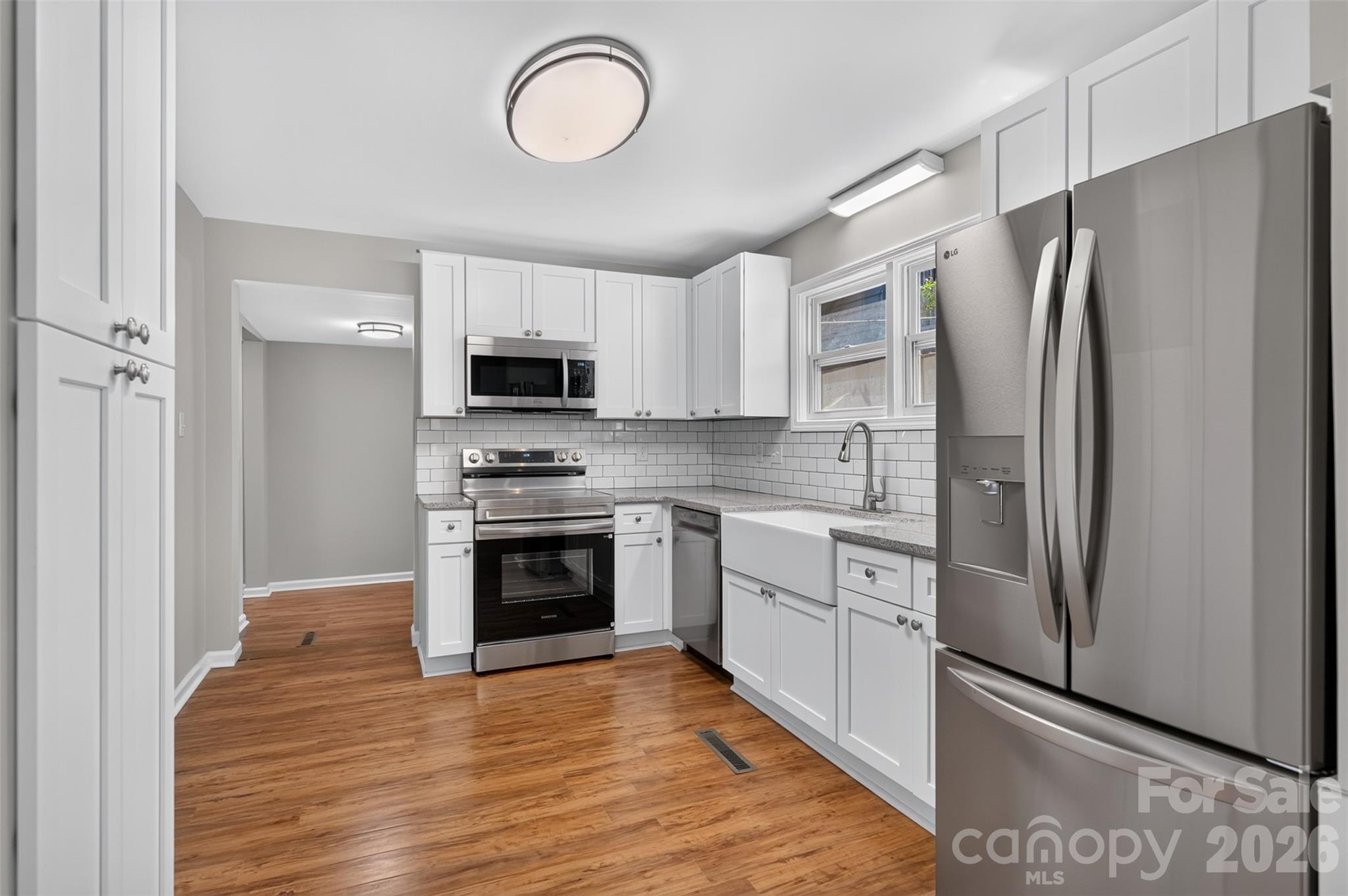 New cabinets - 620 10th Street Boulevard NW, Hickory