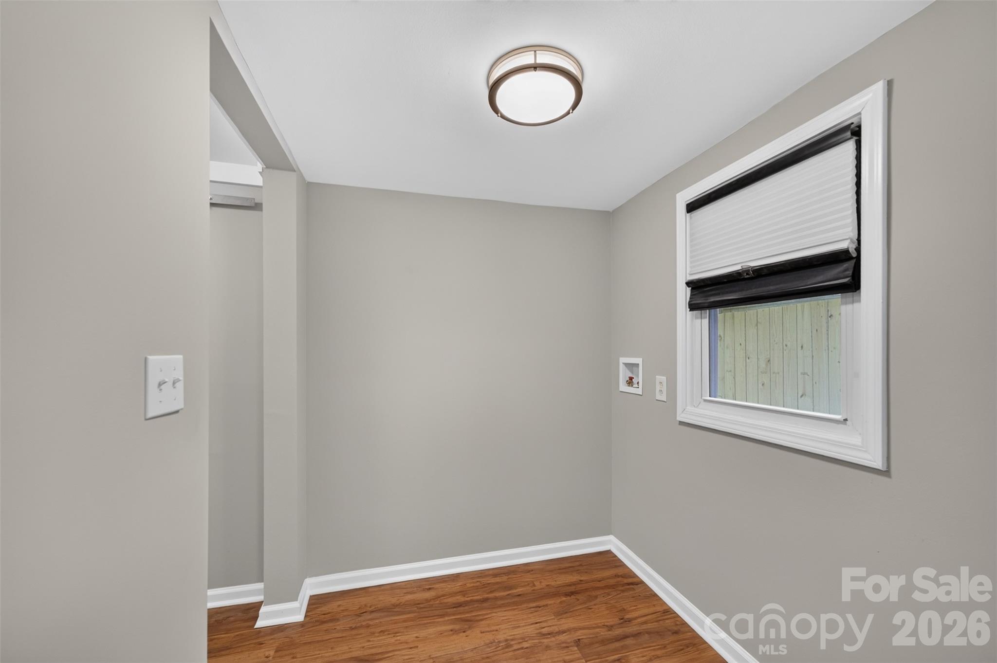 Laundry Area - 620 10th Street Boulevard NW, Hickory