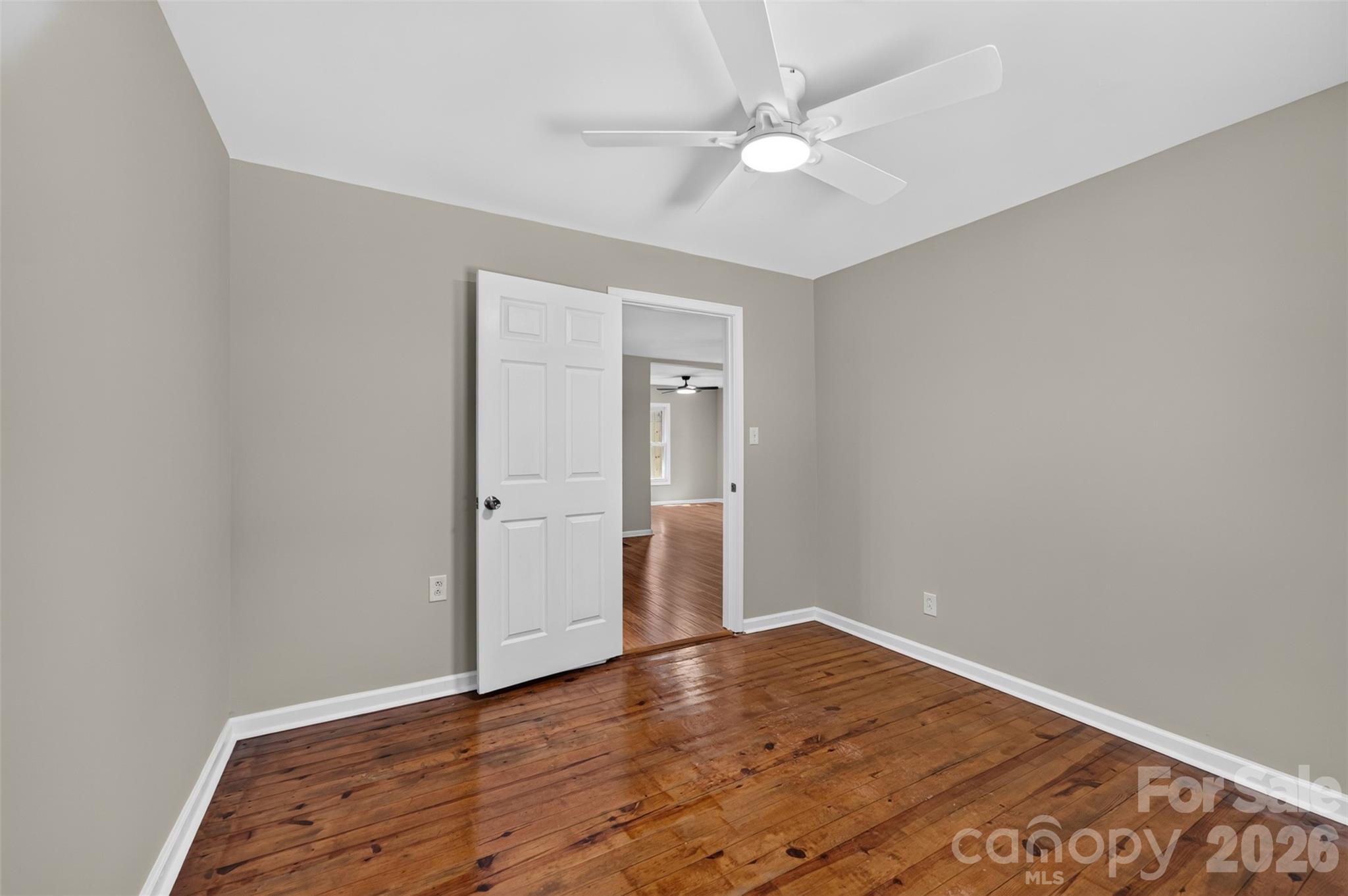 Single Family Residence at 620 10th Street Boulevard NW, Hickory, photo 23 of 32
