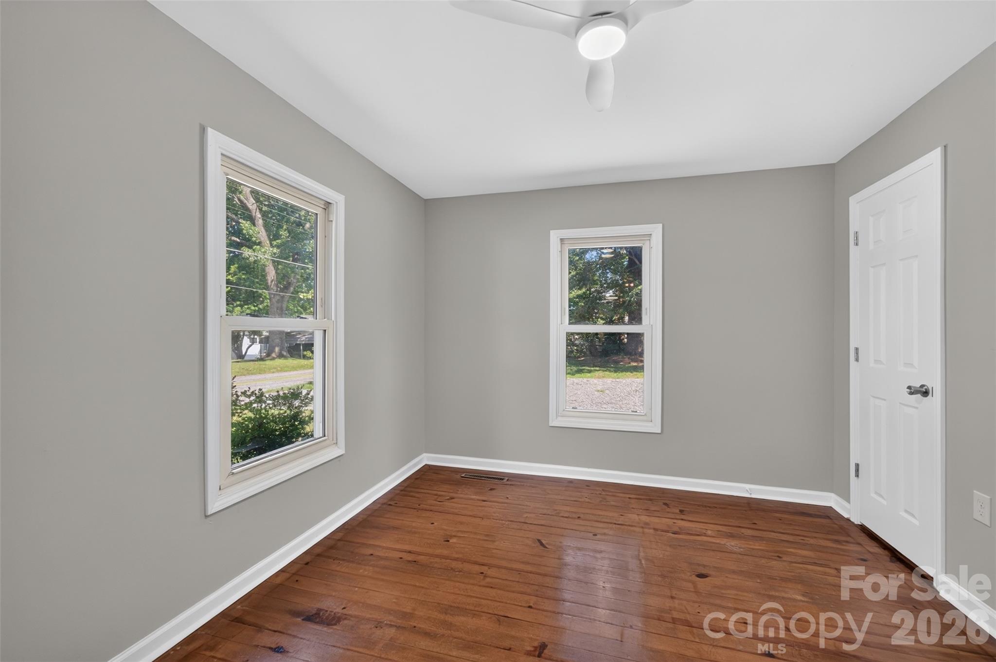Bedroom #3 - 620 10th Street Boulevard NW, Hickory