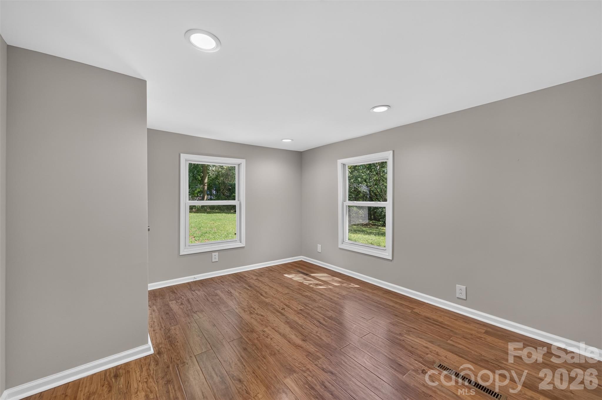 Single Family Residence at 620 10th Street Boulevard NW, Hickory, photo 28 of 32