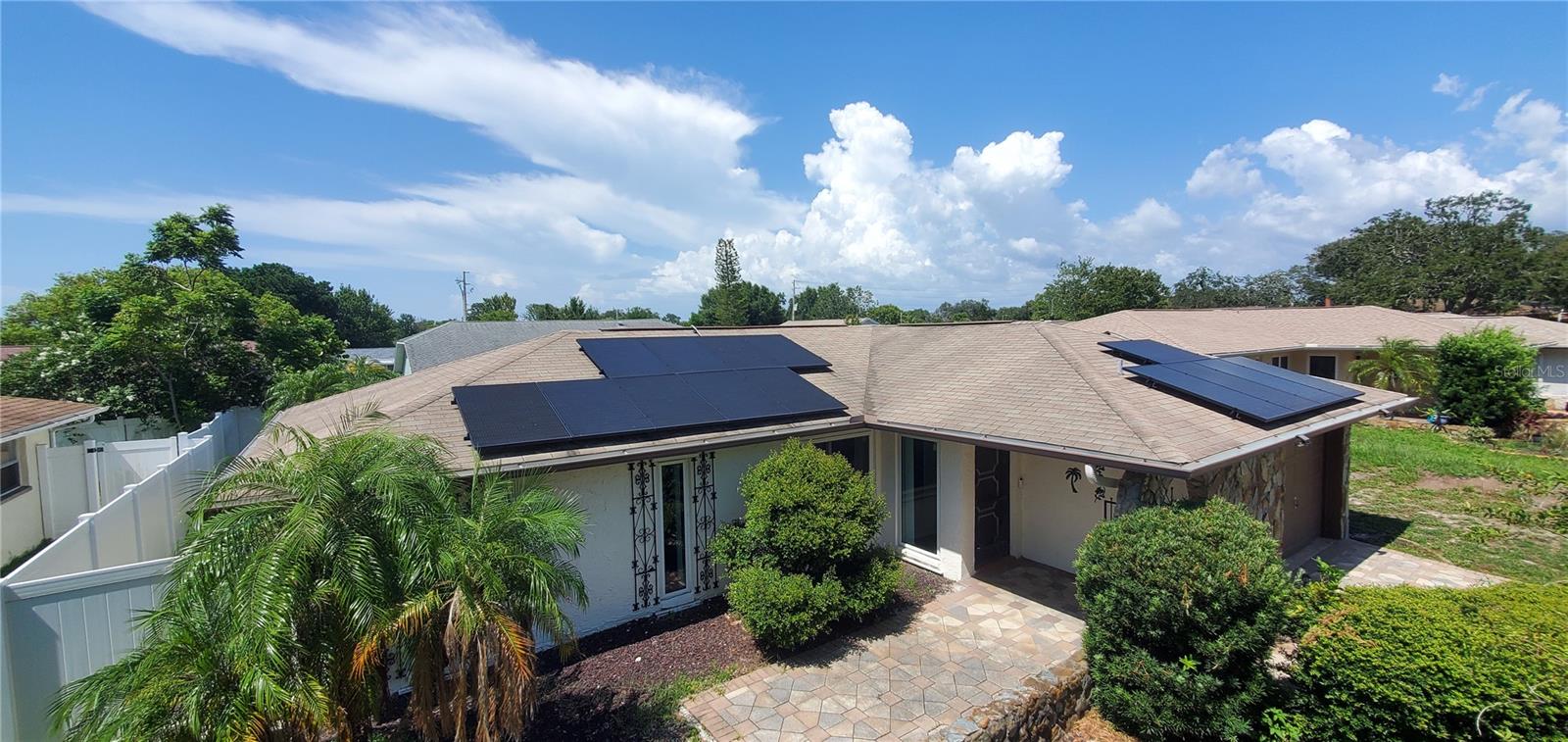 7438 LAKE FOREST CIR
