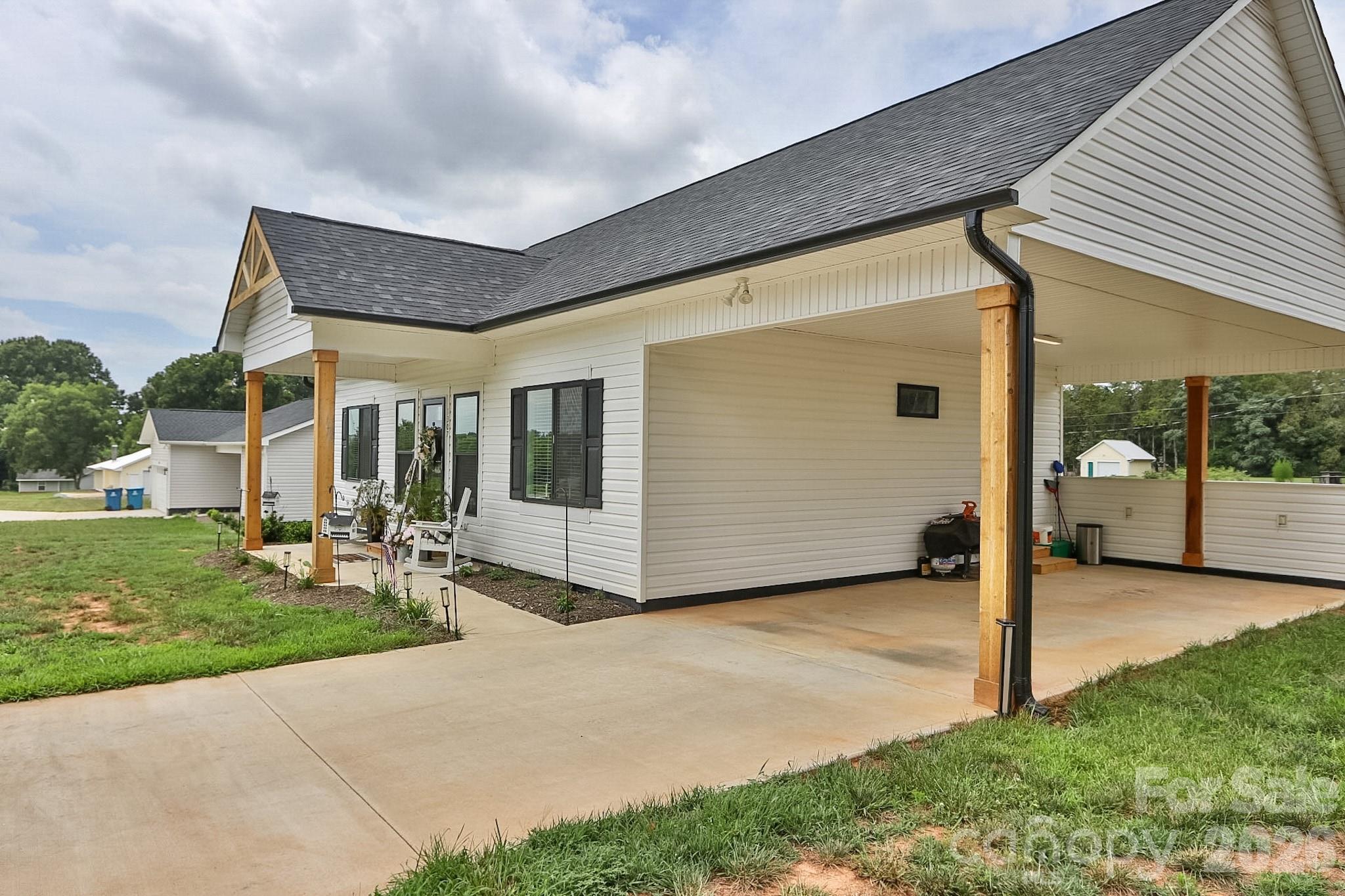 Single Family Residence at 1307 Unifi Industrial Drive, Yadkinville, photo 29 of 35