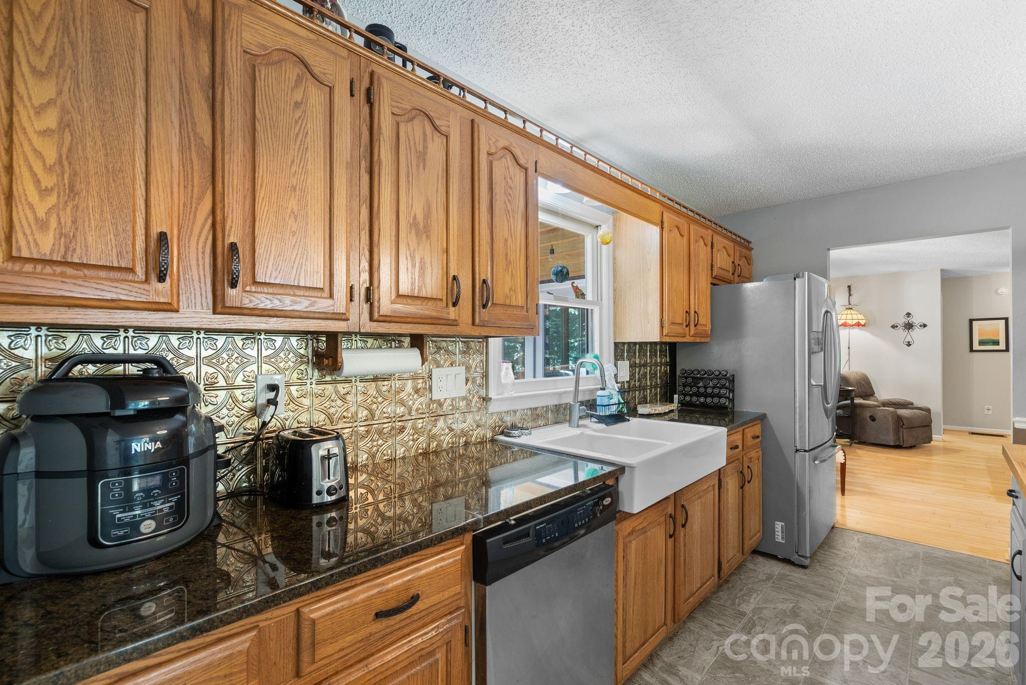 Single Family Residence at 15 Forest Ridge Lane, Weaverville, photo 19 of 48