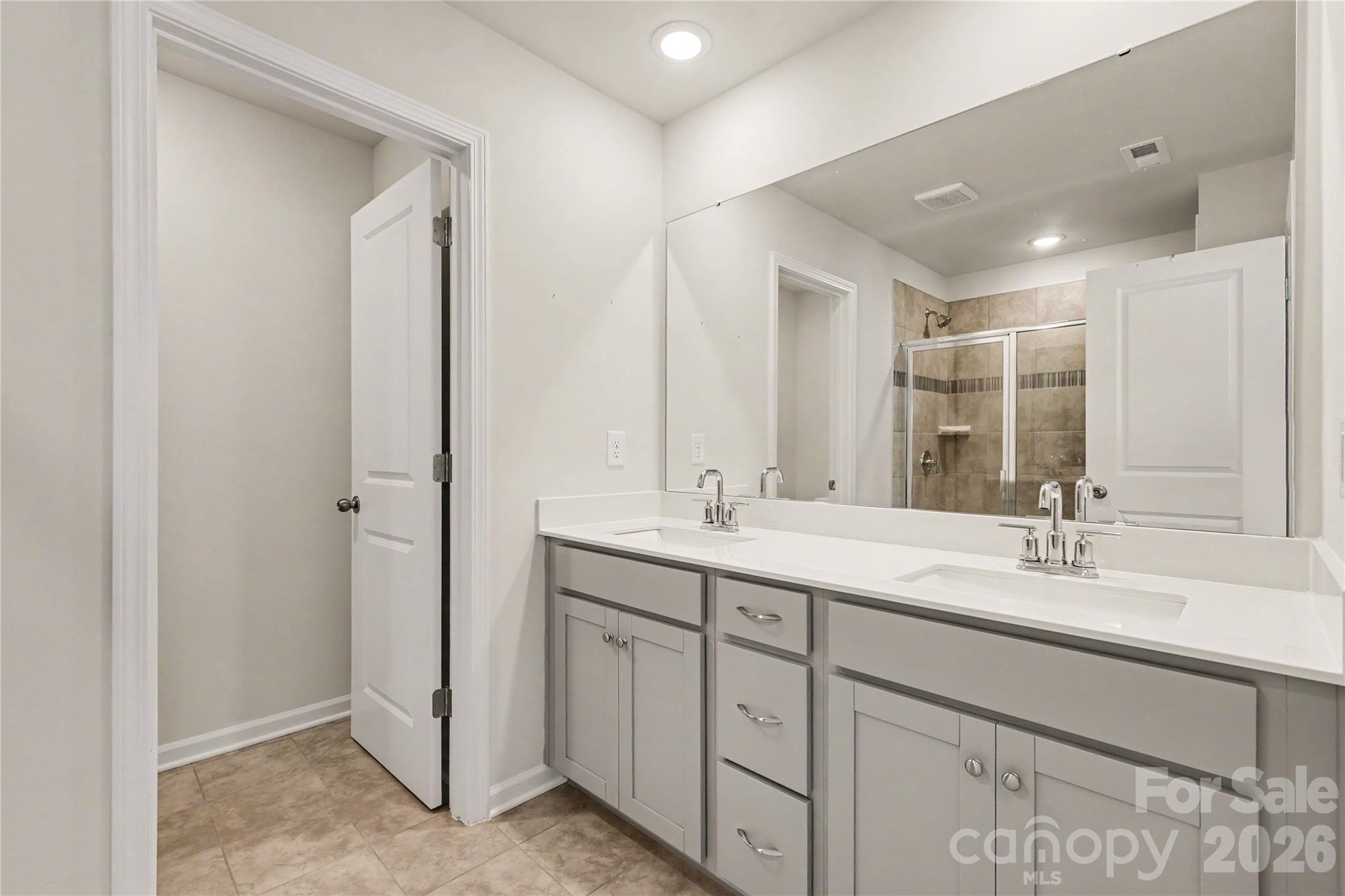 Townhouse at 4471 Potters Wheel Drive, Fort Mill, photo 14 of 16