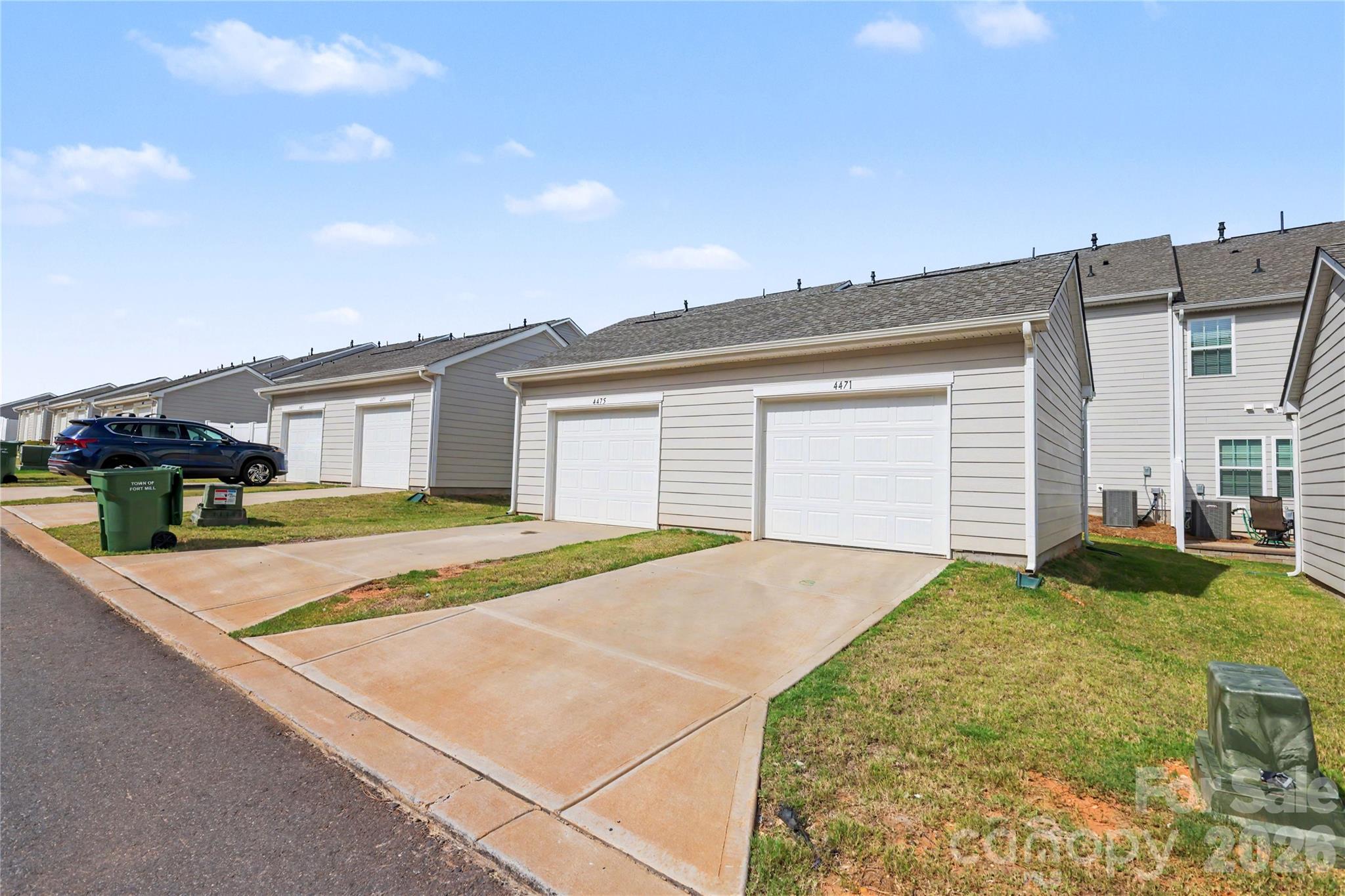 Townhouse at 4471 Potters Wheel Drive, Fort Mill, photo 15 of 16