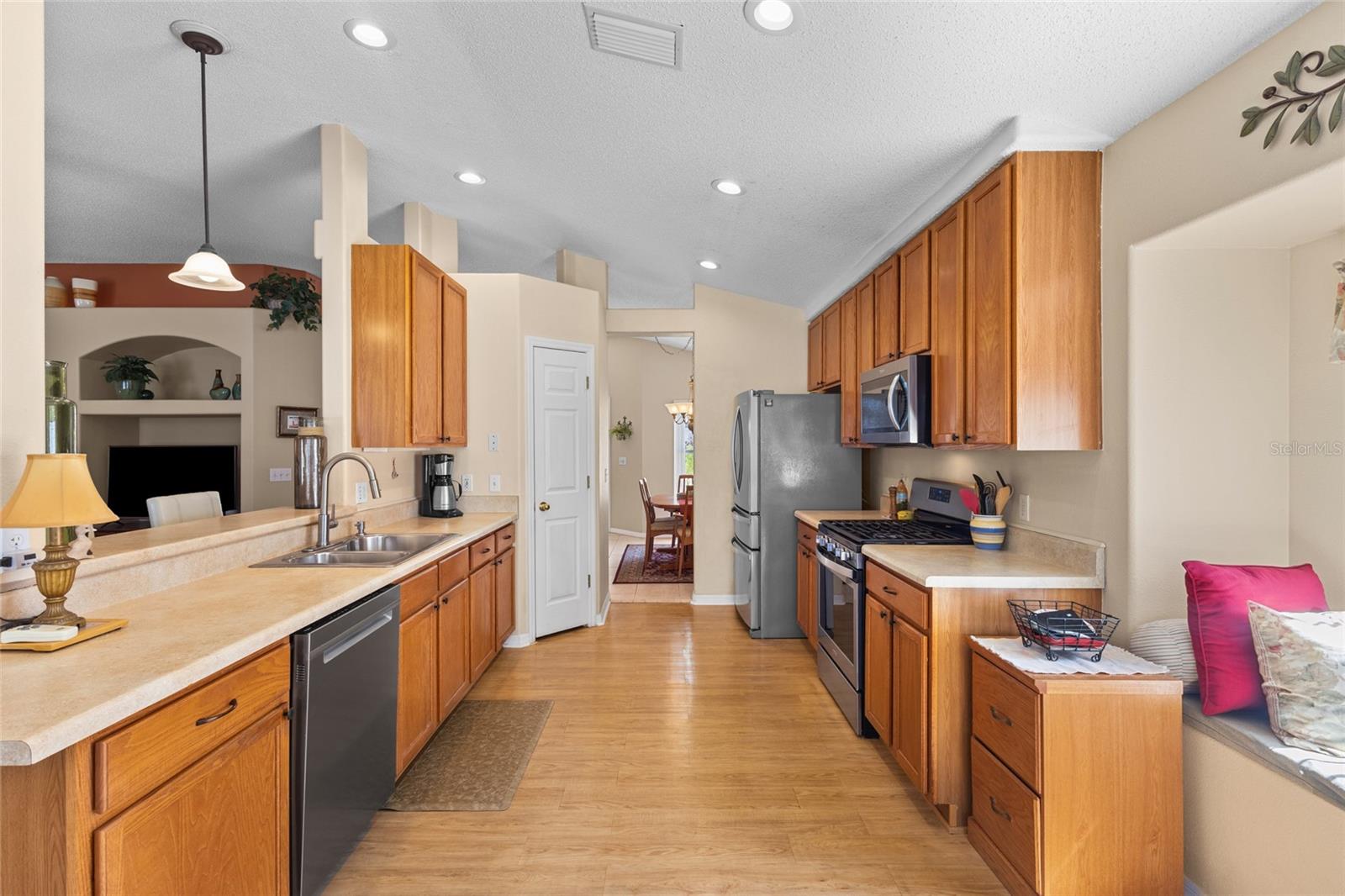 Single Family Residence at 12530 ROCKROSE GLN, BRADENTON, photo 13 of 46