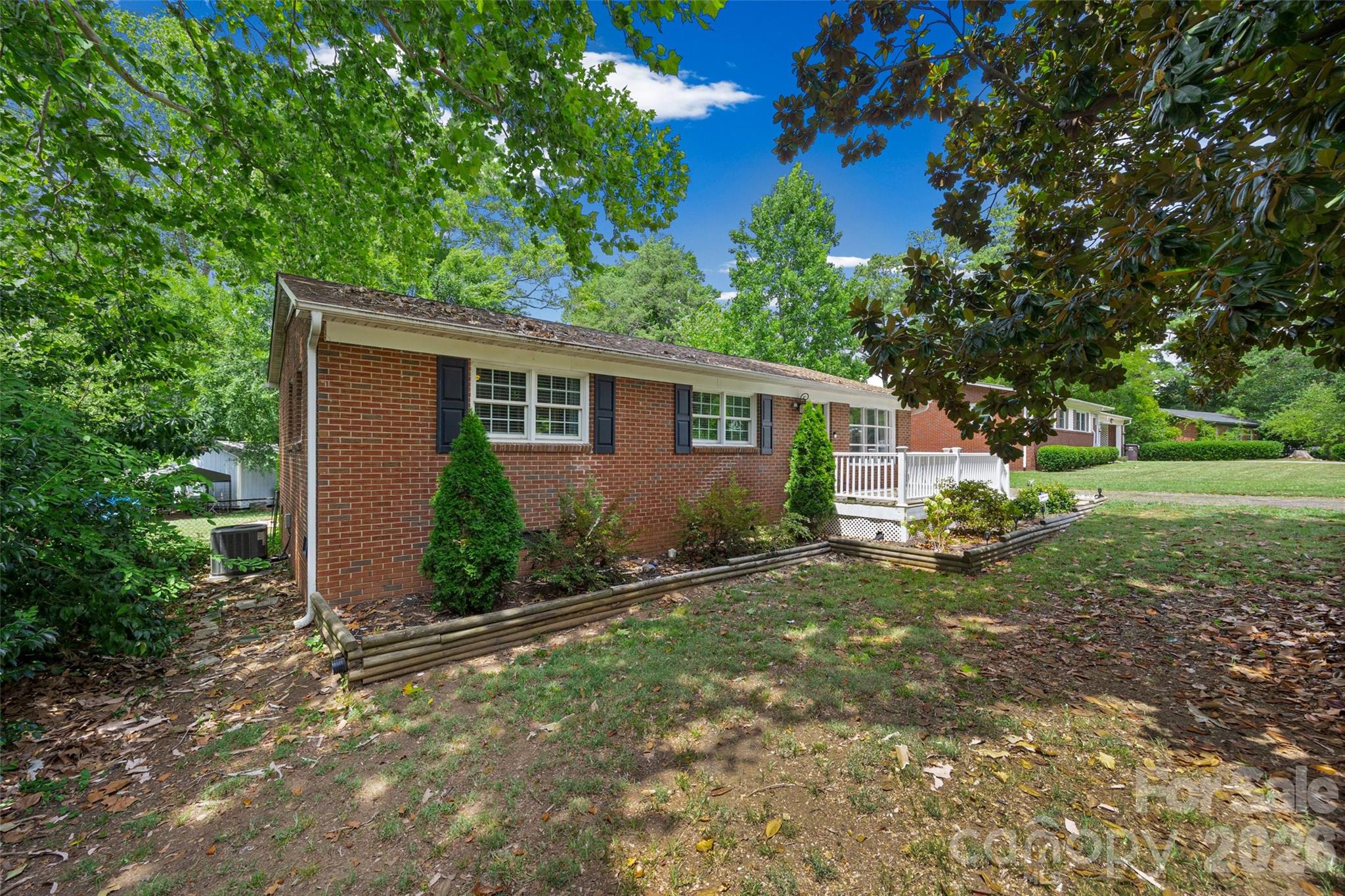 Single Family Residence at 1537 Mcgill Street, Rock Hill, photo 4 of 28