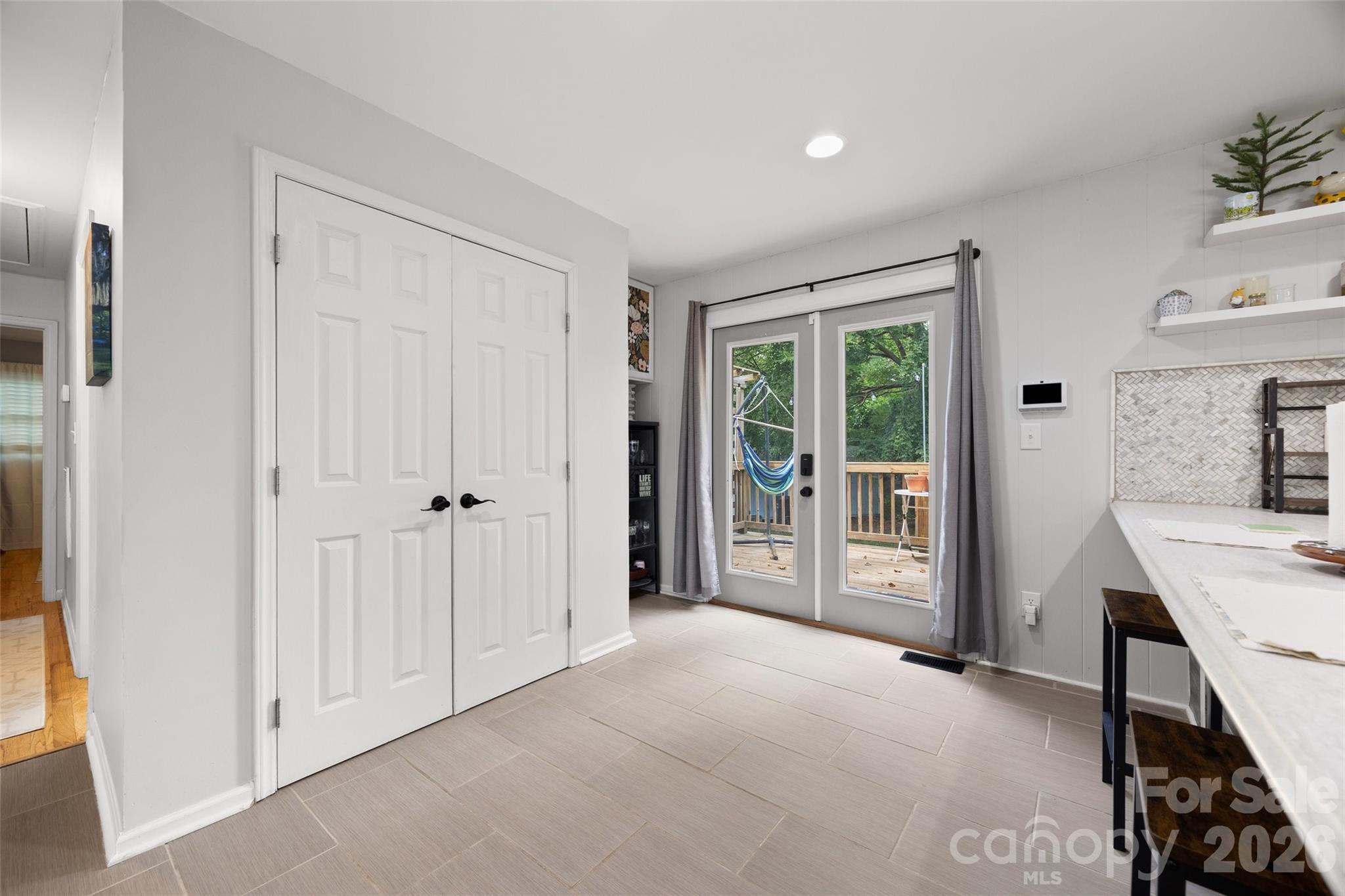 Single Family Residence at 1537 Mcgill Street, Rock Hill, photo 12 of 28