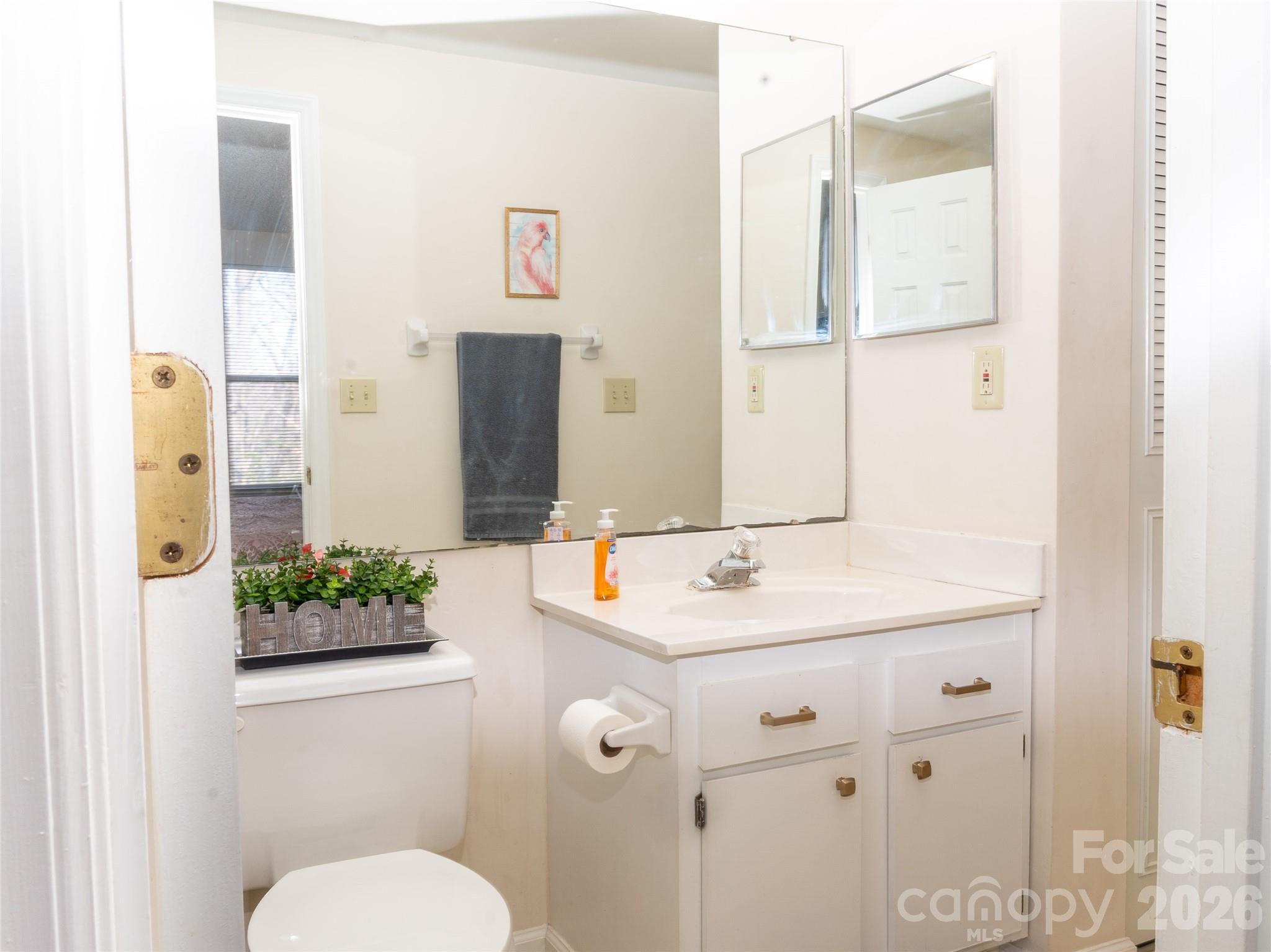 Full Bath - 9718 Old Gate Drive, Matthews