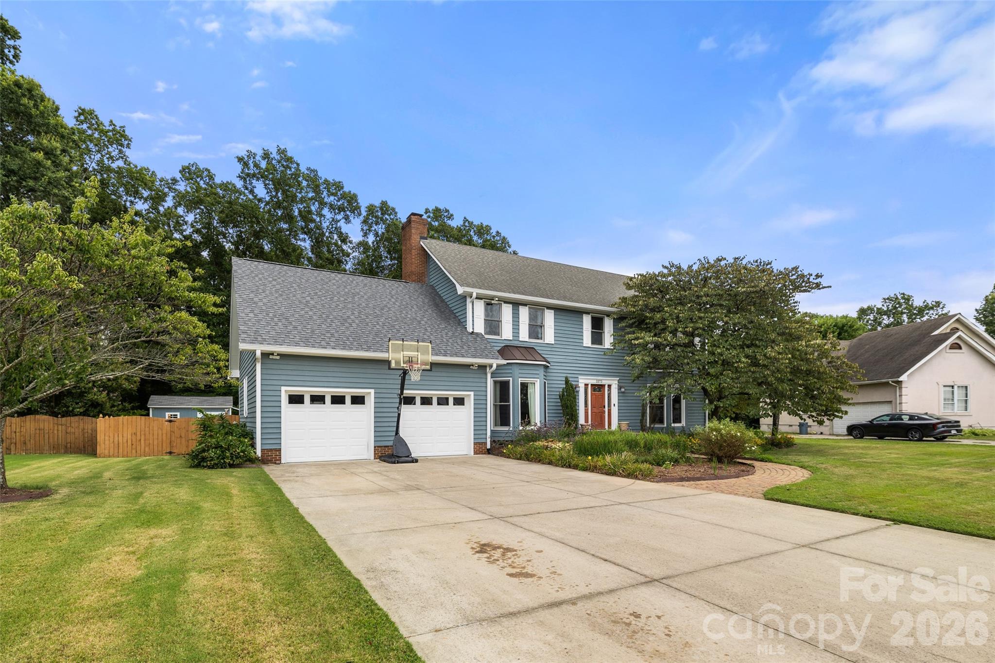 Spacious driveway - 3375 Blue Jay Pass, Fort Mill