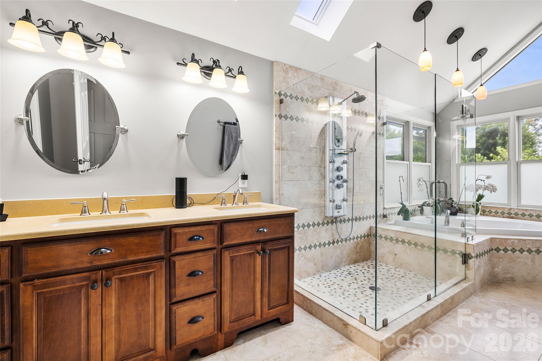 Beautiful primary bath - 3375 Blue Jay Pass, Fort Mill