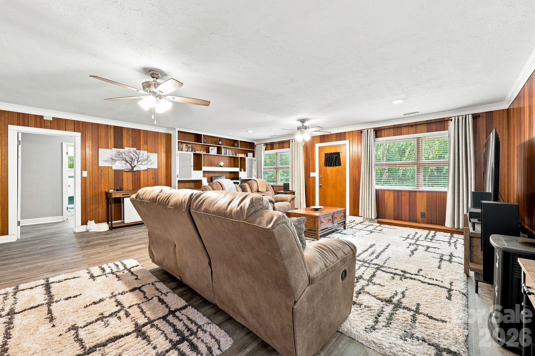 Single Family Residence at 138 Circle Drive, Thomasville, photo 11 of 36