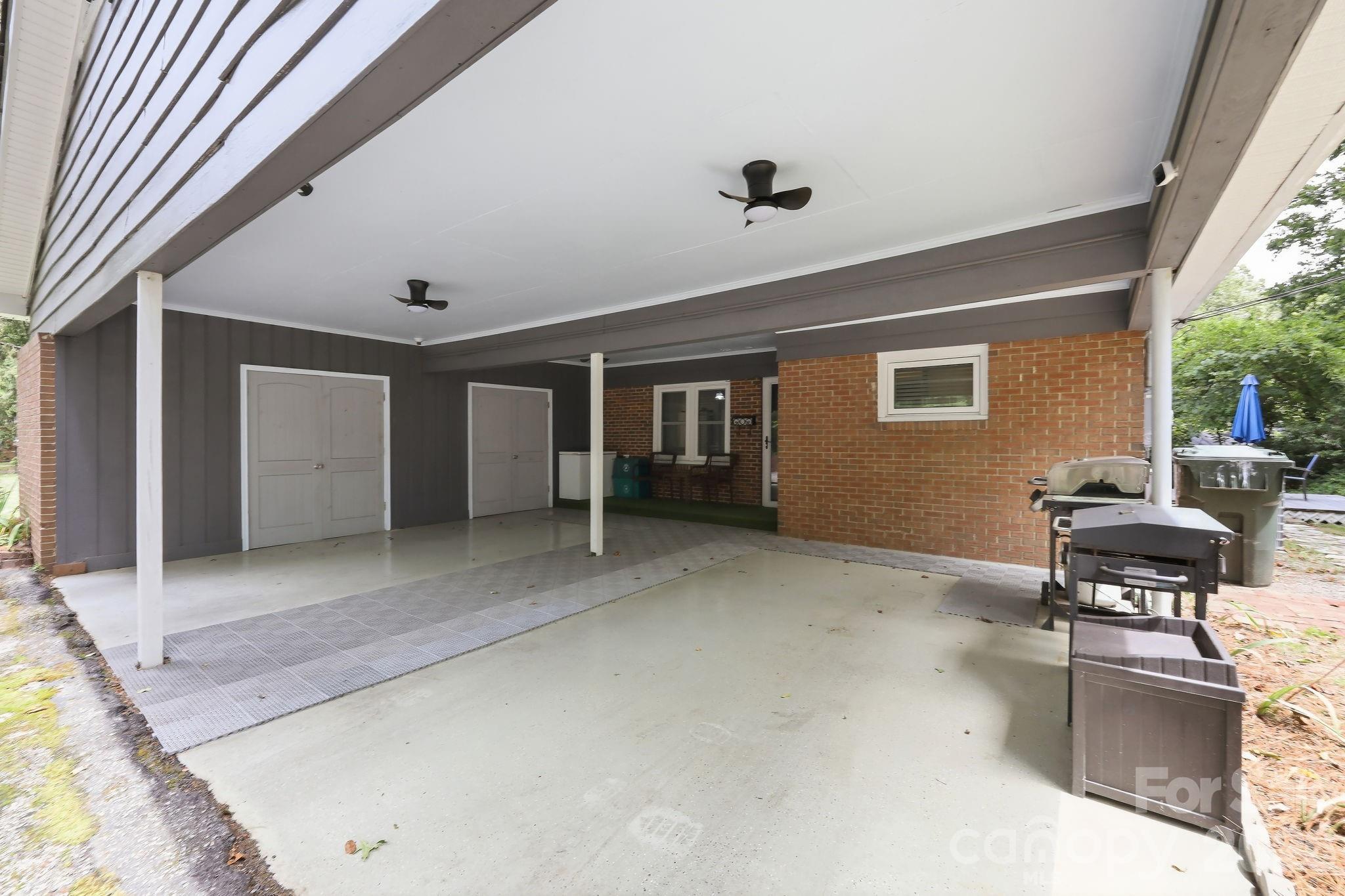 Single Family Residence at 138 Circle Drive, Thomasville, photo 25 of 36
