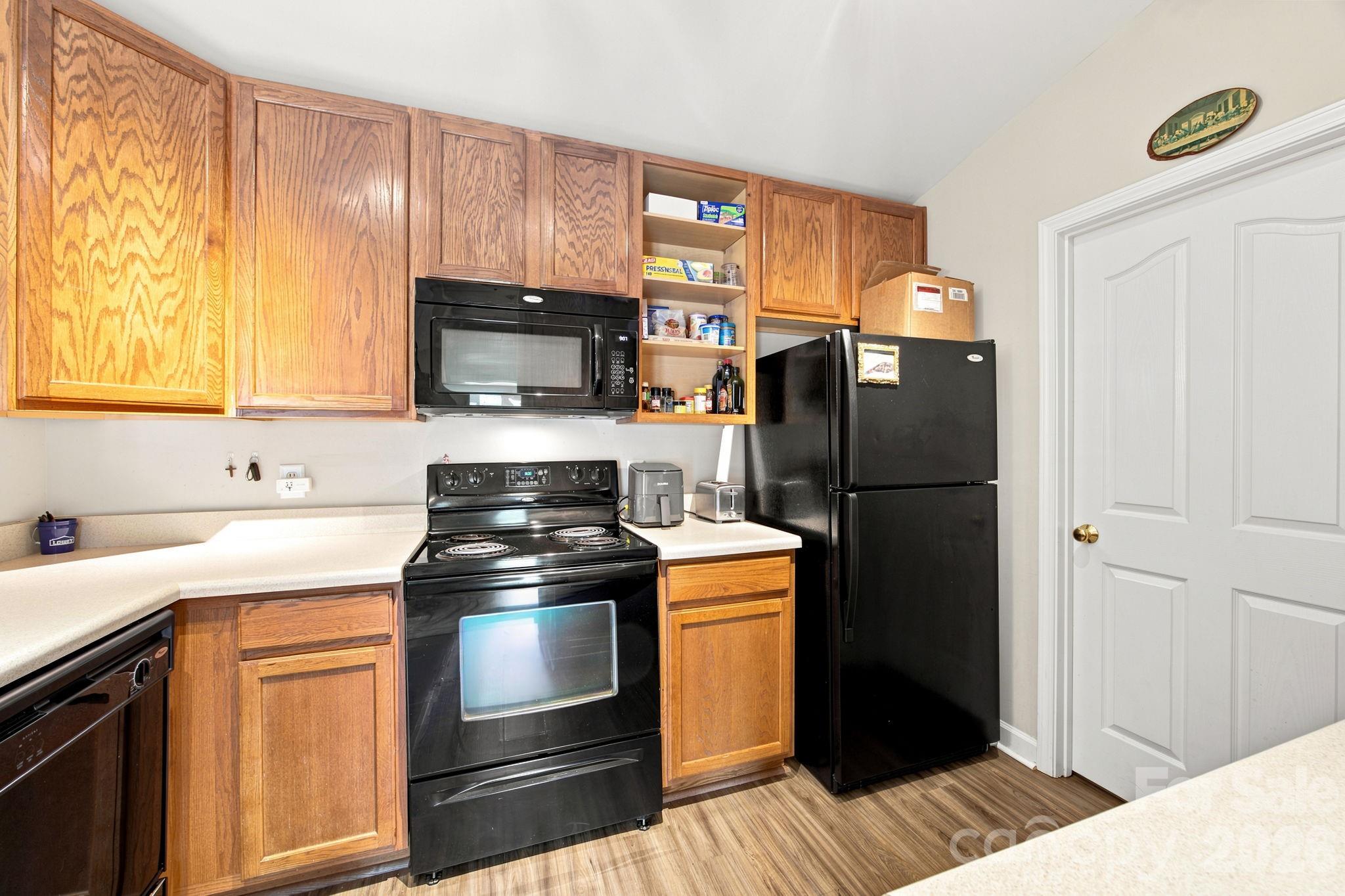 Kitchen - 17257 Doe Valley Court, Cornelius