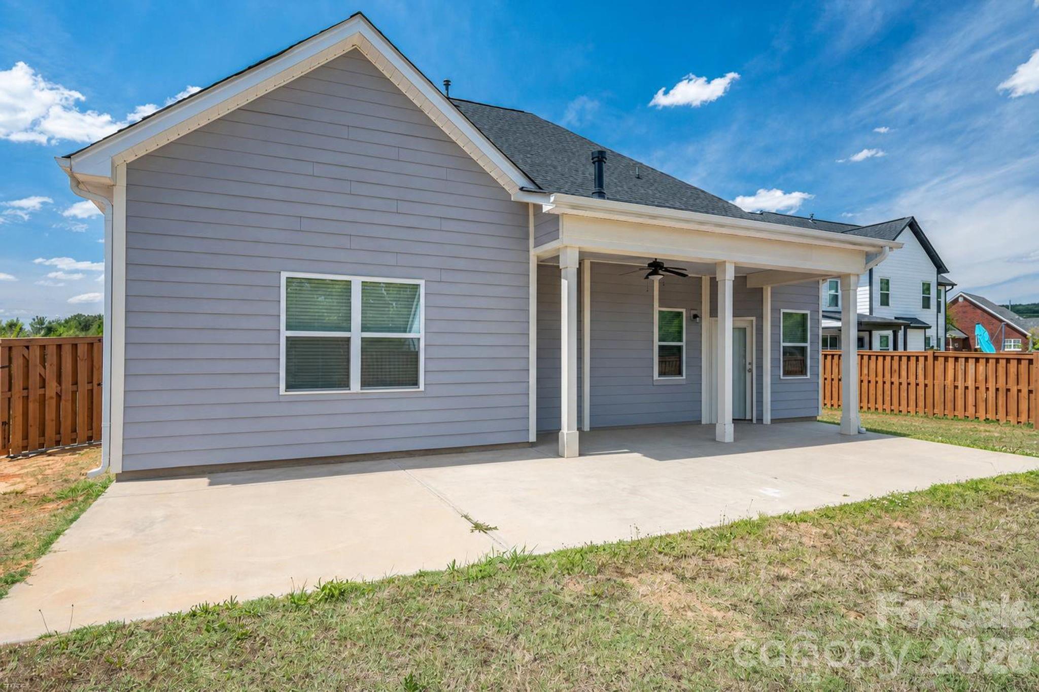 Single Family Residence at 955 Robinson Road, Gastonia, photo 26 of 45