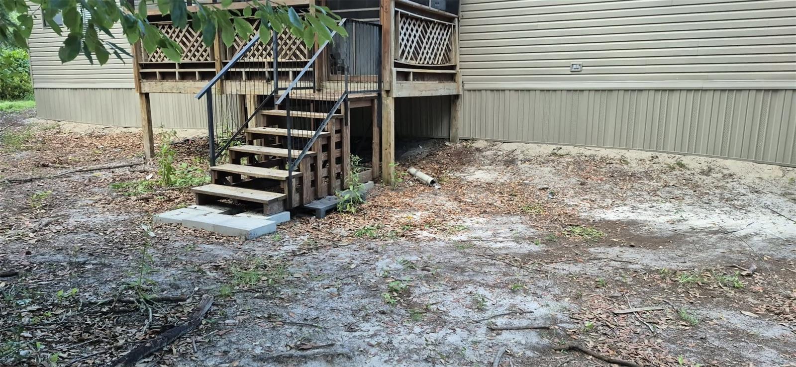 Manufactured Home at 933 NE FIR ST, PINETTA, photo 5 of 20