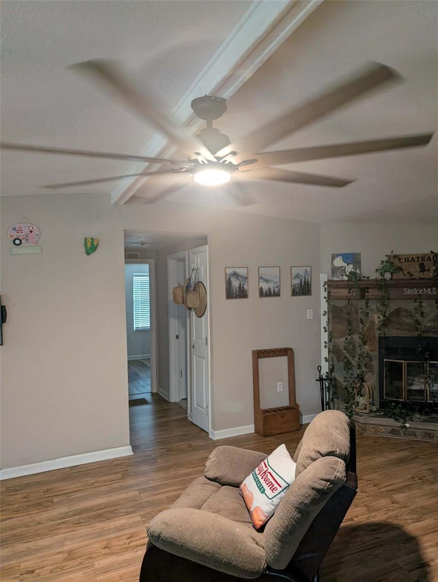 Manufactured Home at 933 NE FIR ST, PINETTA, photo 14 of 20