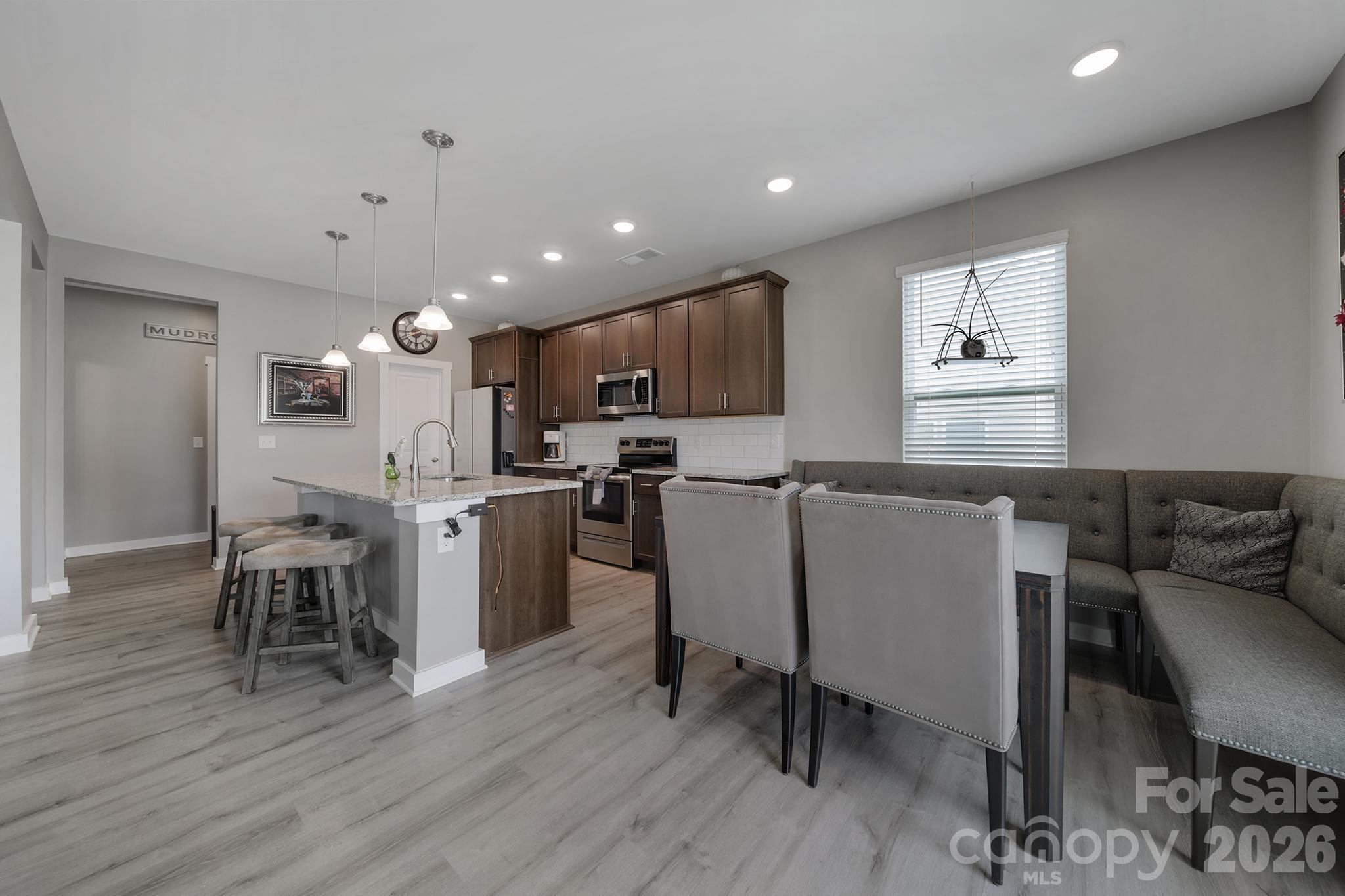 Single Family Residence at 644 Synclaire Place, Rock Hill, photo 10 of 38