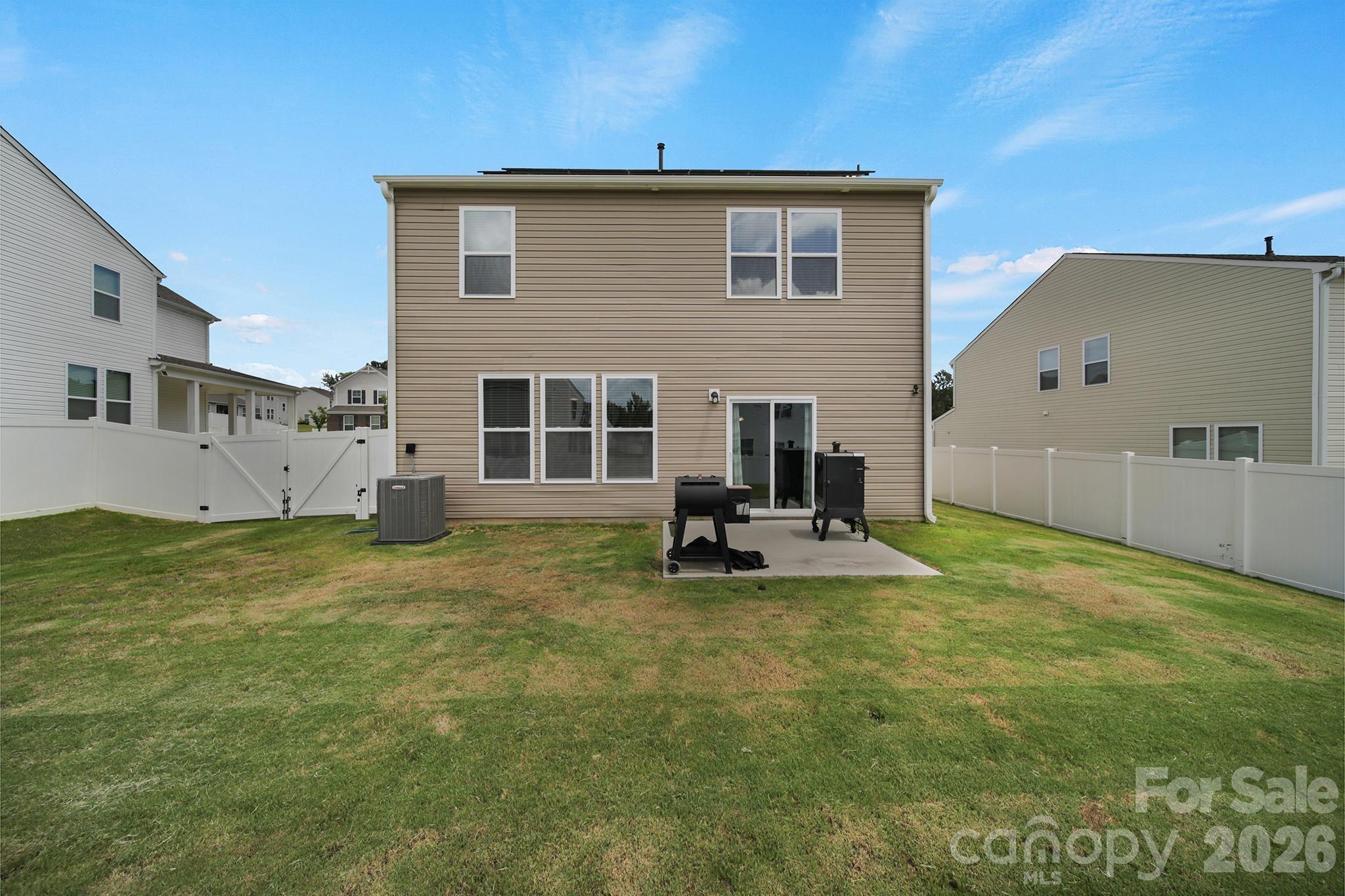 Single Family Residence at 644 Synclaire Place, Rock Hill, photo 28 of 38