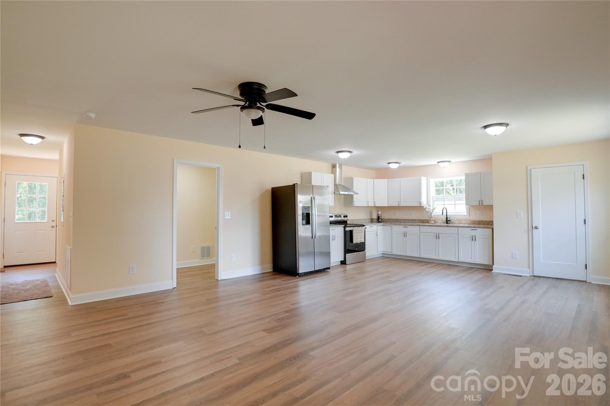 Single Family Residence at 389 Michaels Road, Mocksville, photo 5 of 14