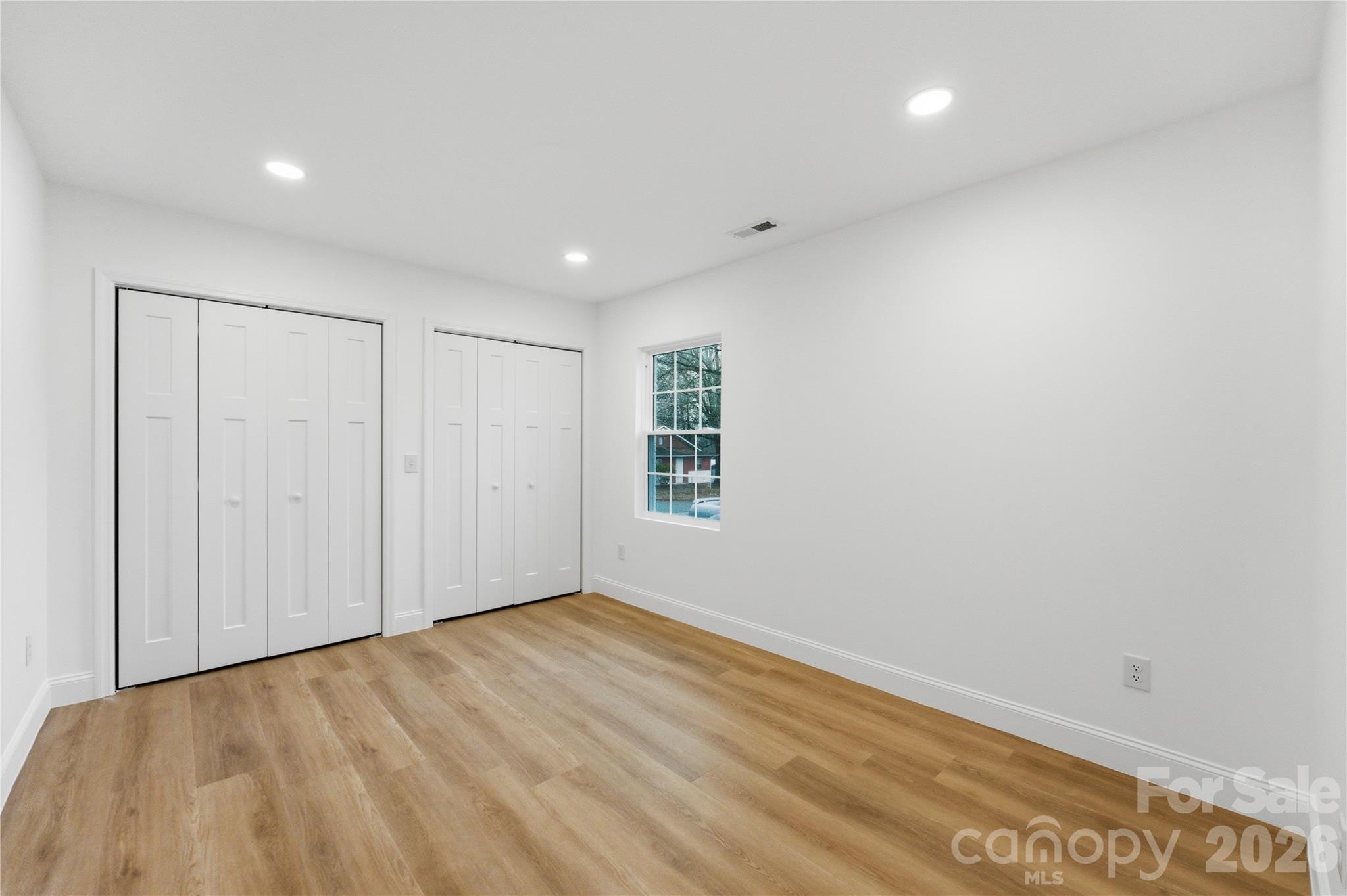 Single Family Residence at 523 Biltmore Street, Mooresville, photo 16 of 23
