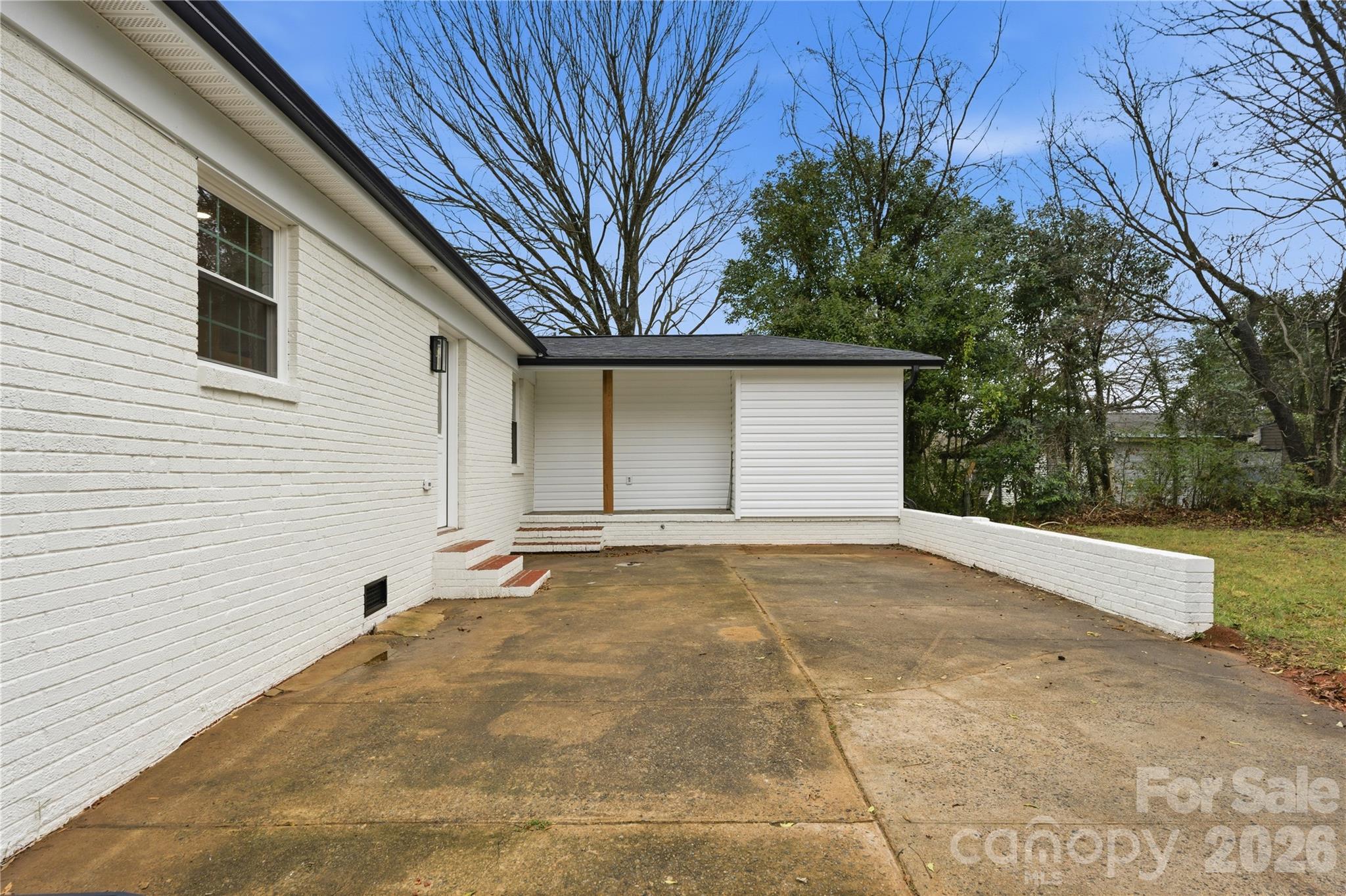 Single Family Residence at 523 Biltmore Street, Mooresville, photo 22 of 23