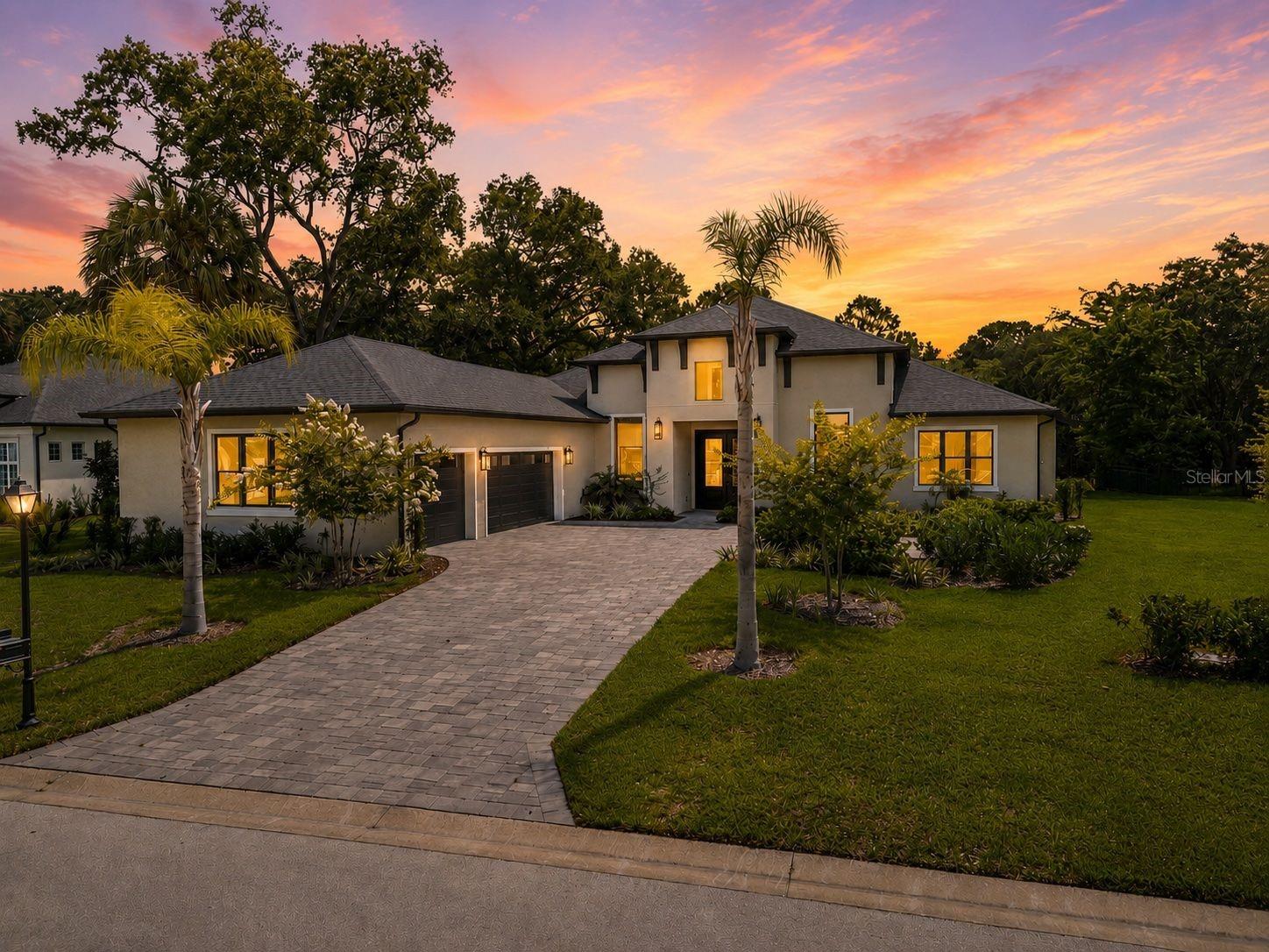 Welcome Home - 17 OLD OAK DR N, PALM COAST