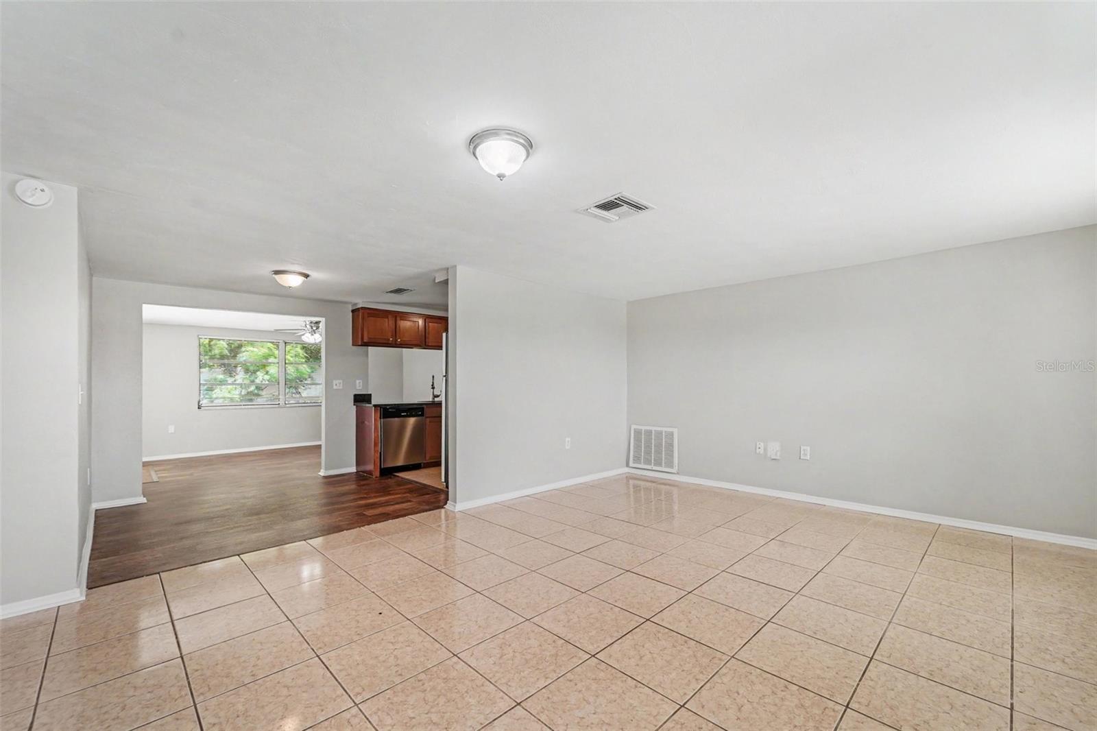 Single Family Residence at 6177 MAPLEWOOD DR, NEW PORT RICHEY, photo 5 of 20