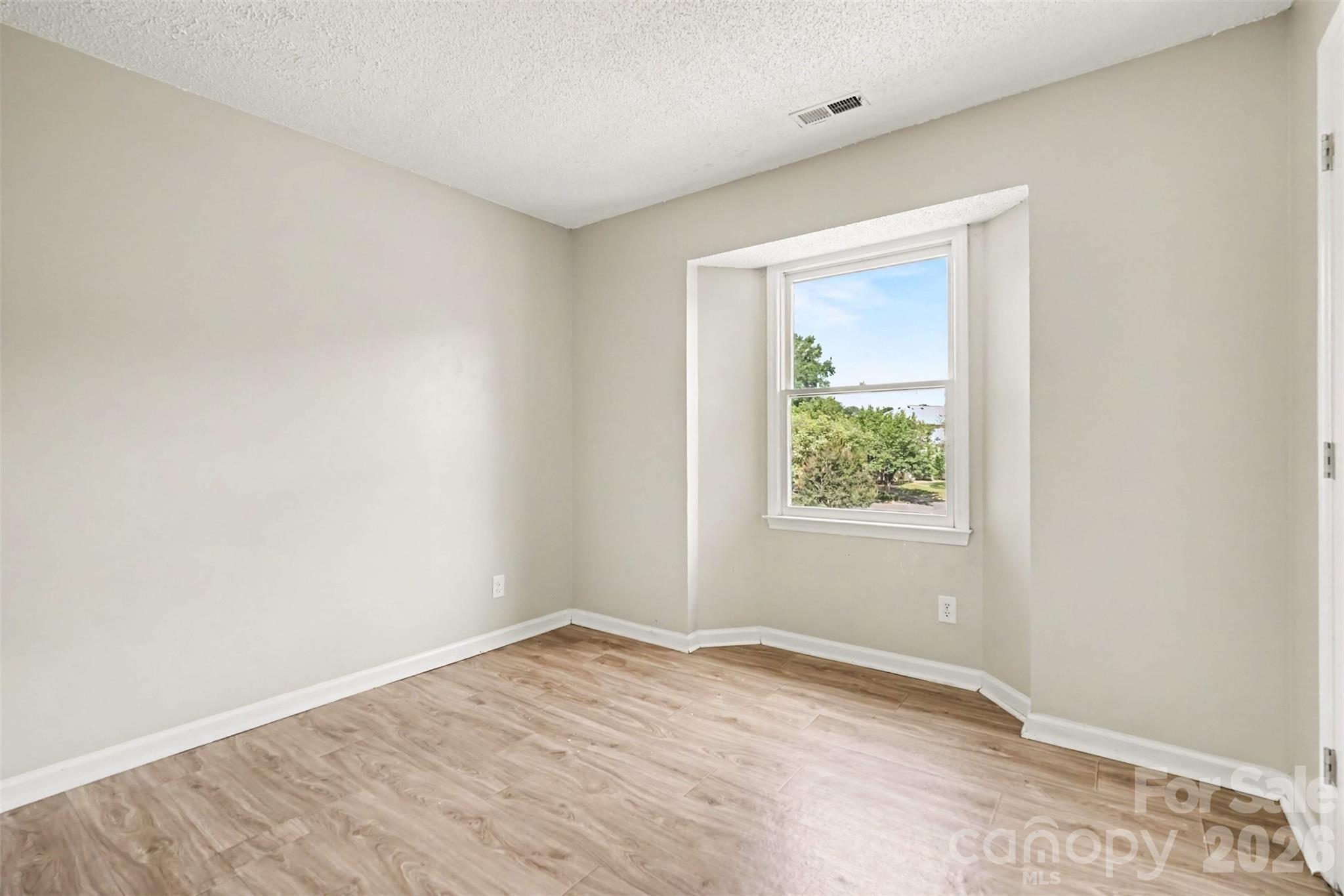 Spacious 2nd bedroom with bay window. - 6165 Meadow Rose Lane, Charlotte