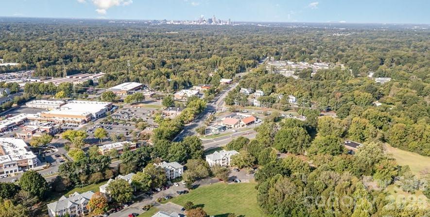 Just a short drive to uptown... - 6165 Meadow Rose Lane, Charlotte
