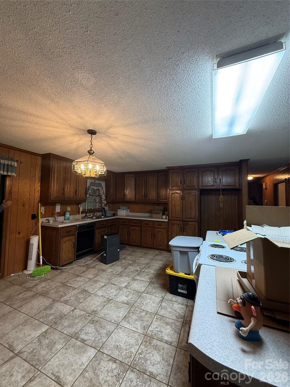 Single Family Residence at 6201 Sapp Road, Rockwell, photo 3 of 36