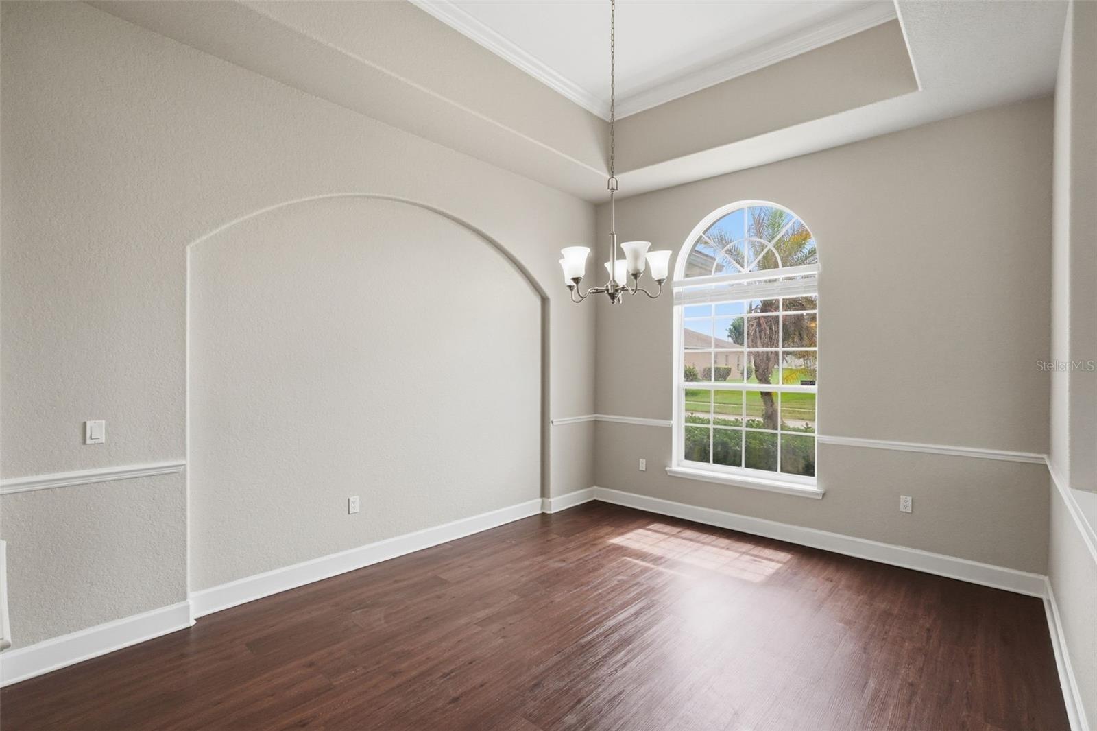 Single Family Residence at 200 LAKE ARIETTA CT, AUBURNDALE, photo 9 of 41