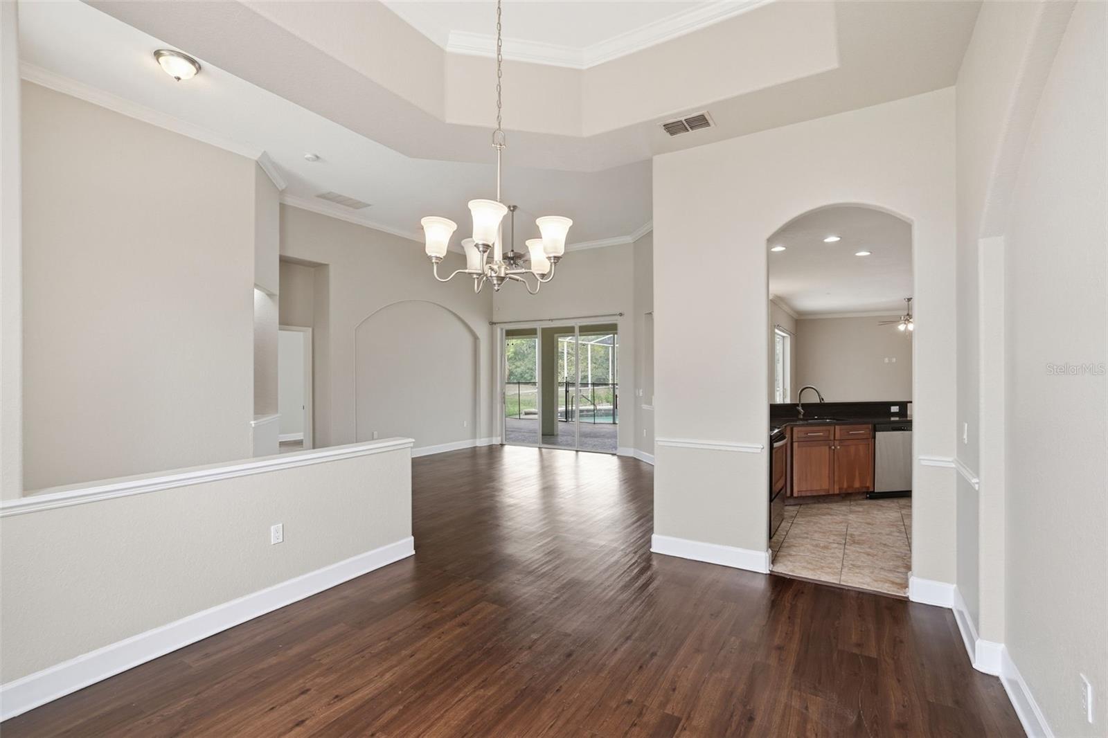 Single Family Residence at 200 LAKE ARIETTA CT, AUBURNDALE, photo 10 of 41