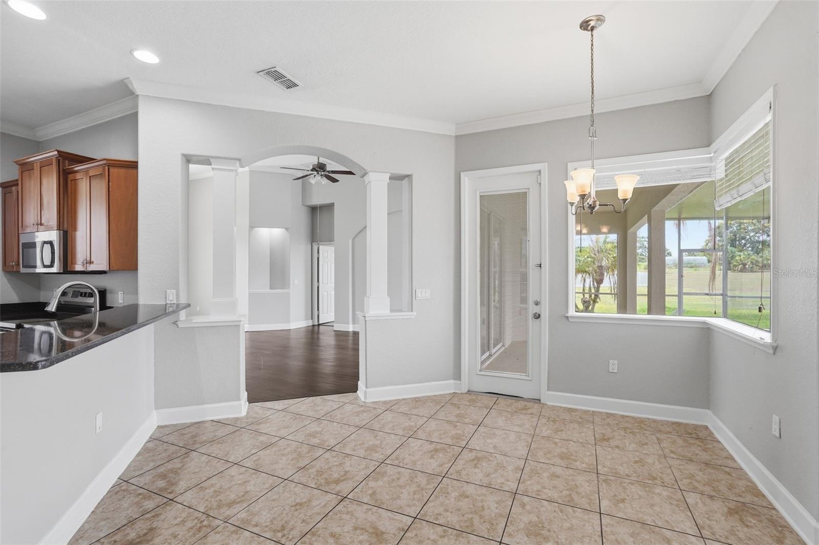 Single Family Residence at 200 LAKE ARIETTA CT, AUBURNDALE, photo 13 of 41