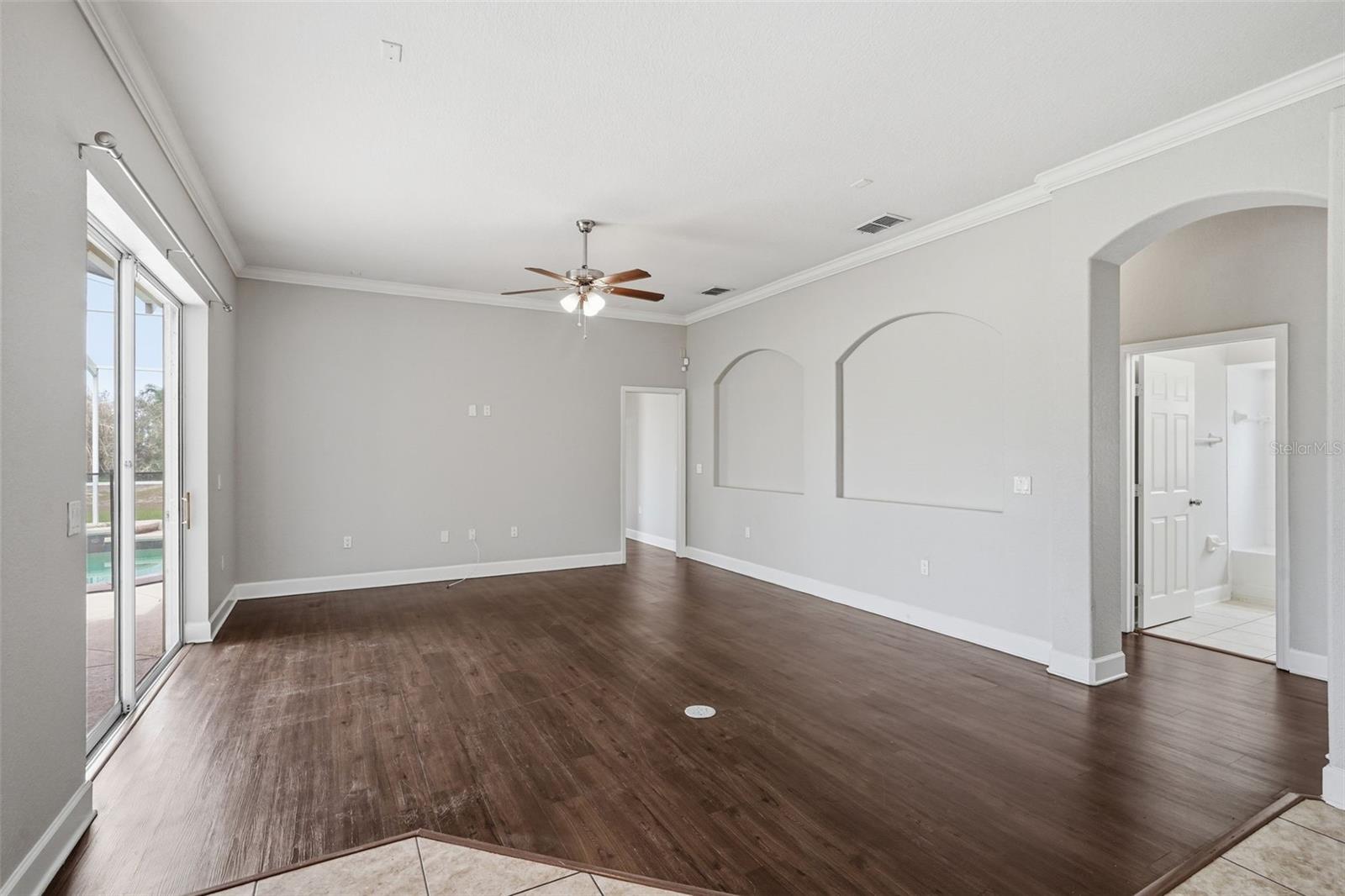 Single Family Residence at 200 LAKE ARIETTA CT, AUBURNDALE, photo 14 of 41