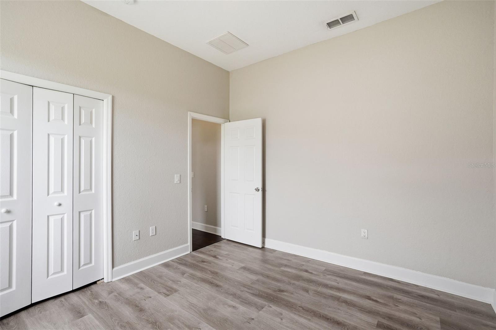 Single Family Residence at 200 LAKE ARIETTA CT, AUBURNDALE, photo 26 of 41