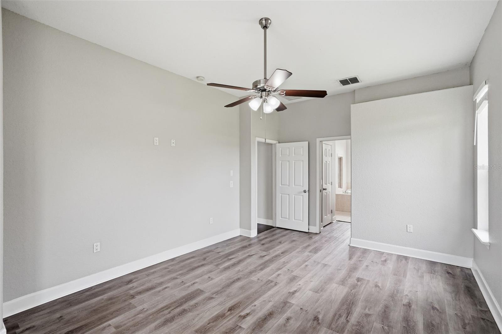 Single Family Residence at 200 LAKE ARIETTA CT, AUBURNDALE, photo 28 of 41