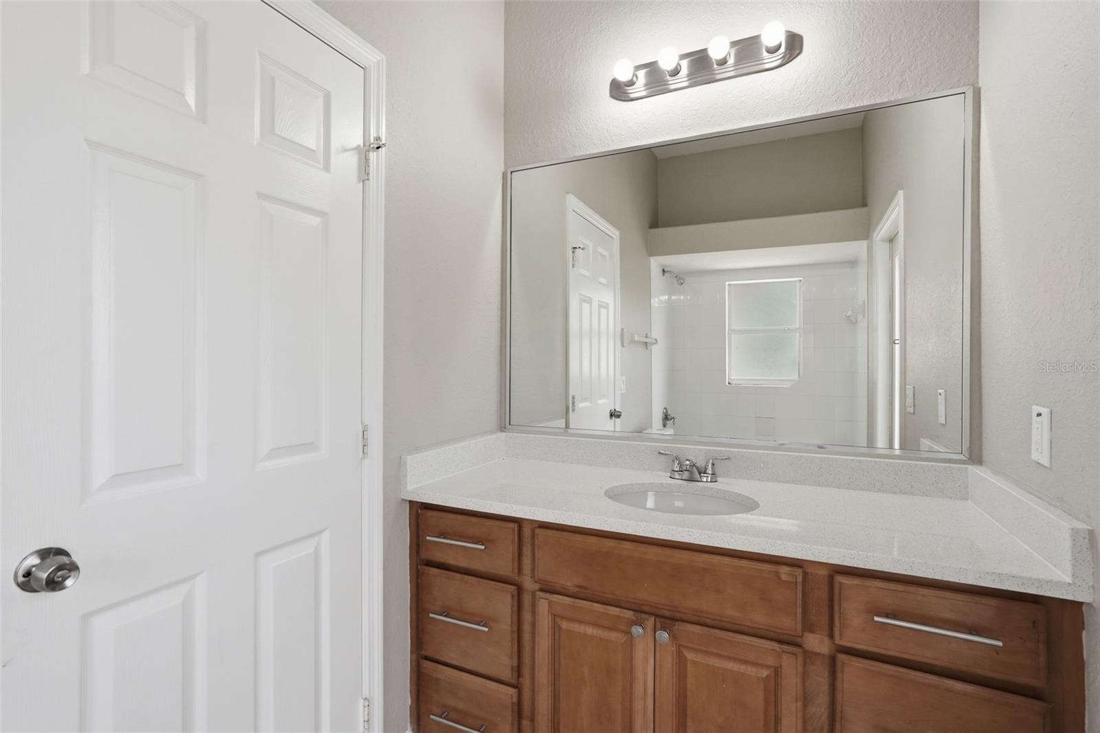 Single Family Residence at 200 LAKE ARIETTA CT, AUBURNDALE, photo 33 of 41
