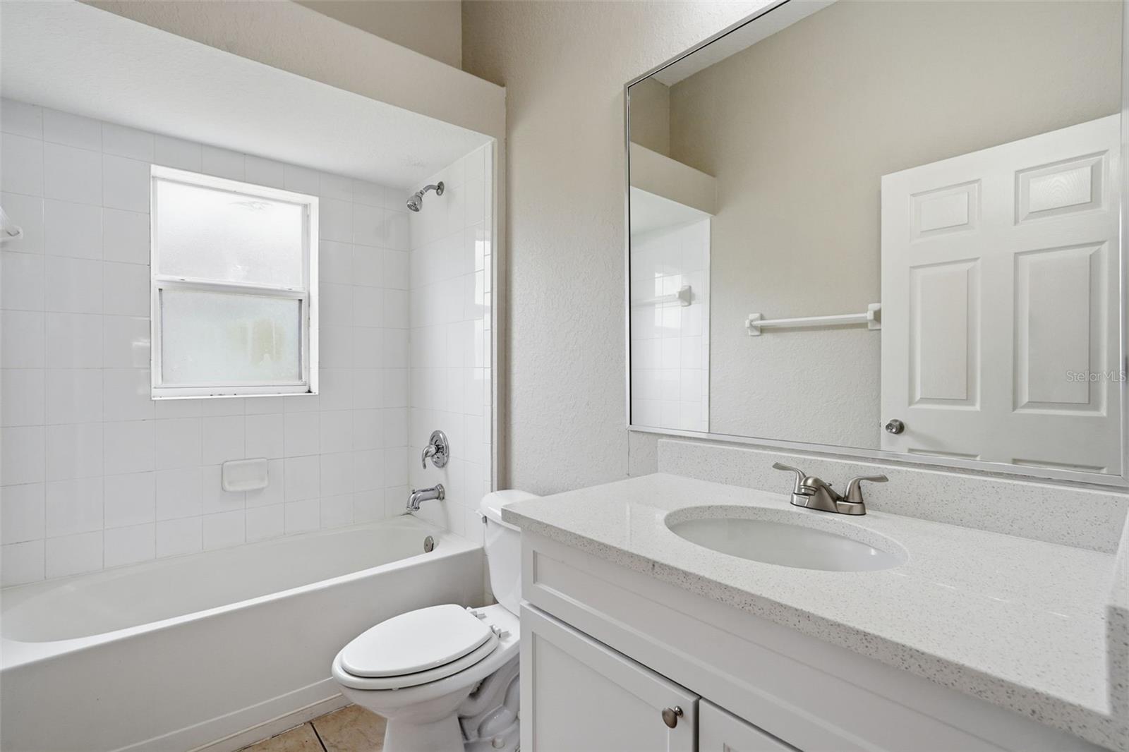 Single Family Residence at 200 LAKE ARIETTA CT, AUBURNDALE, photo 34 of 41