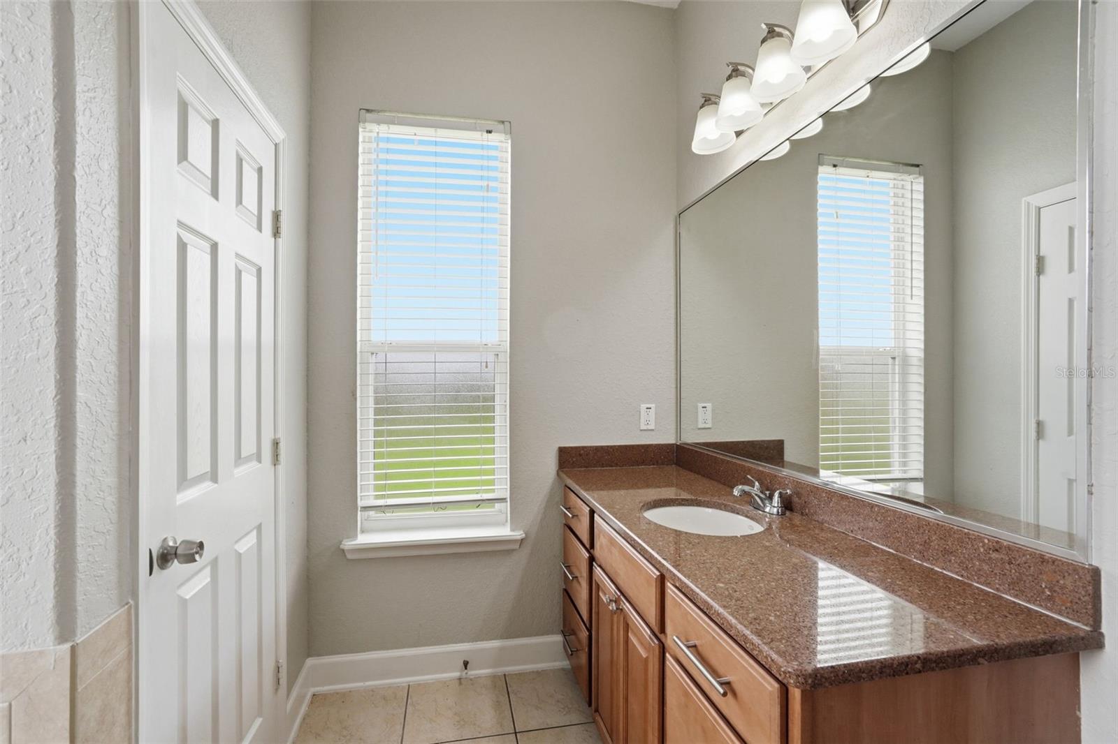 Single Family Residence at 200 LAKE ARIETTA CT, AUBURNDALE, photo 35 of 41