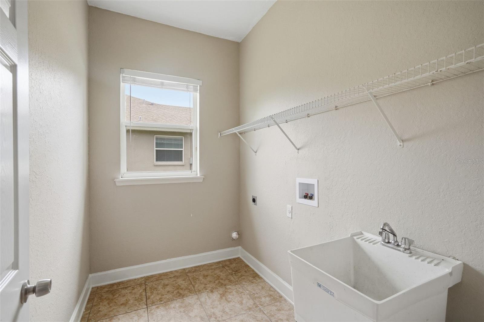 Single Family Residence at 200 LAKE ARIETTA CT, AUBURNDALE, photo 36 of 41